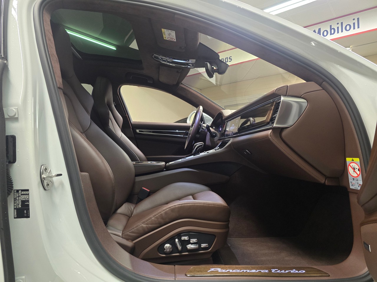 PORSCHE Turbo-image-9