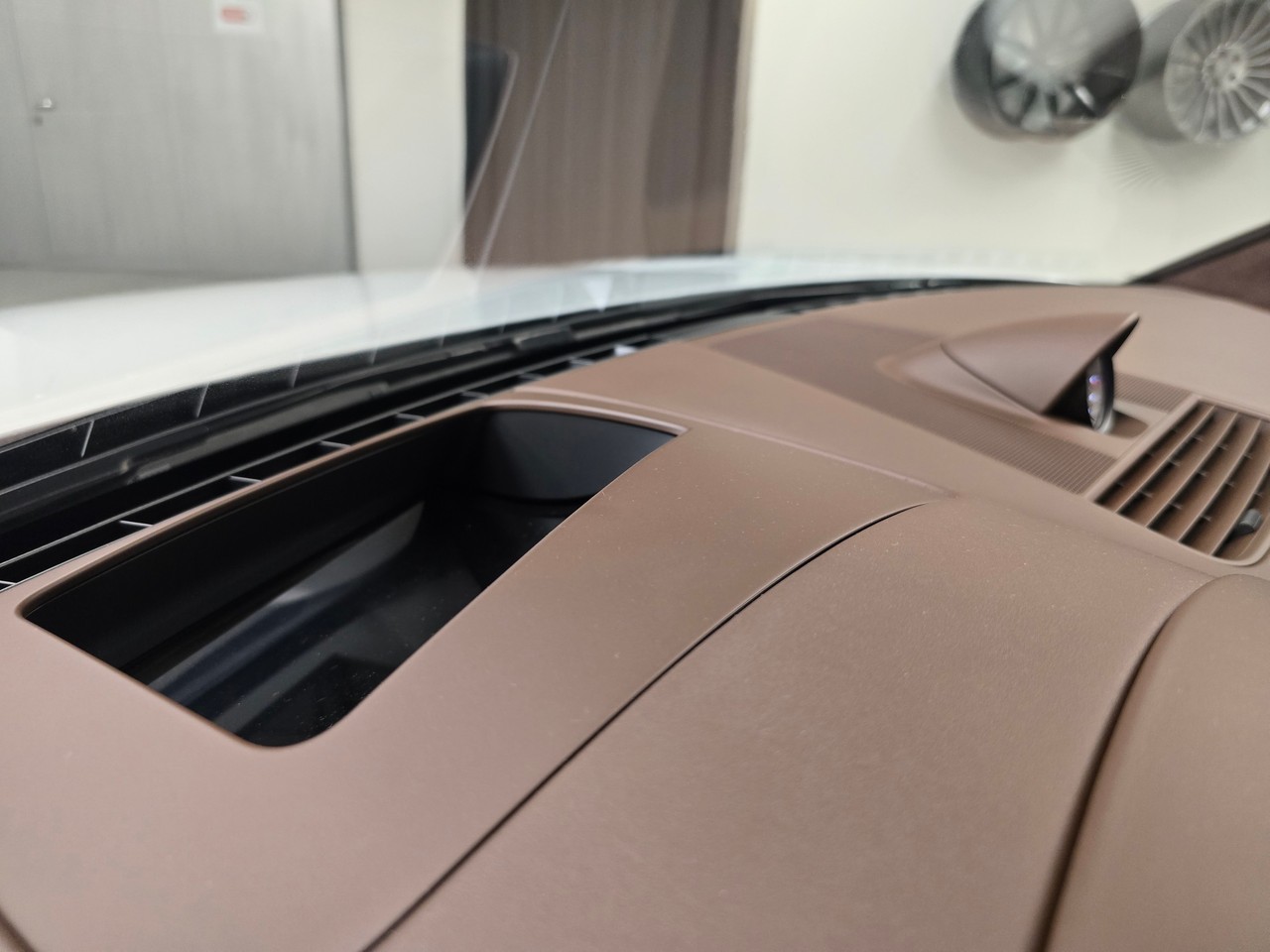 PORSCHE Turbo-image-8