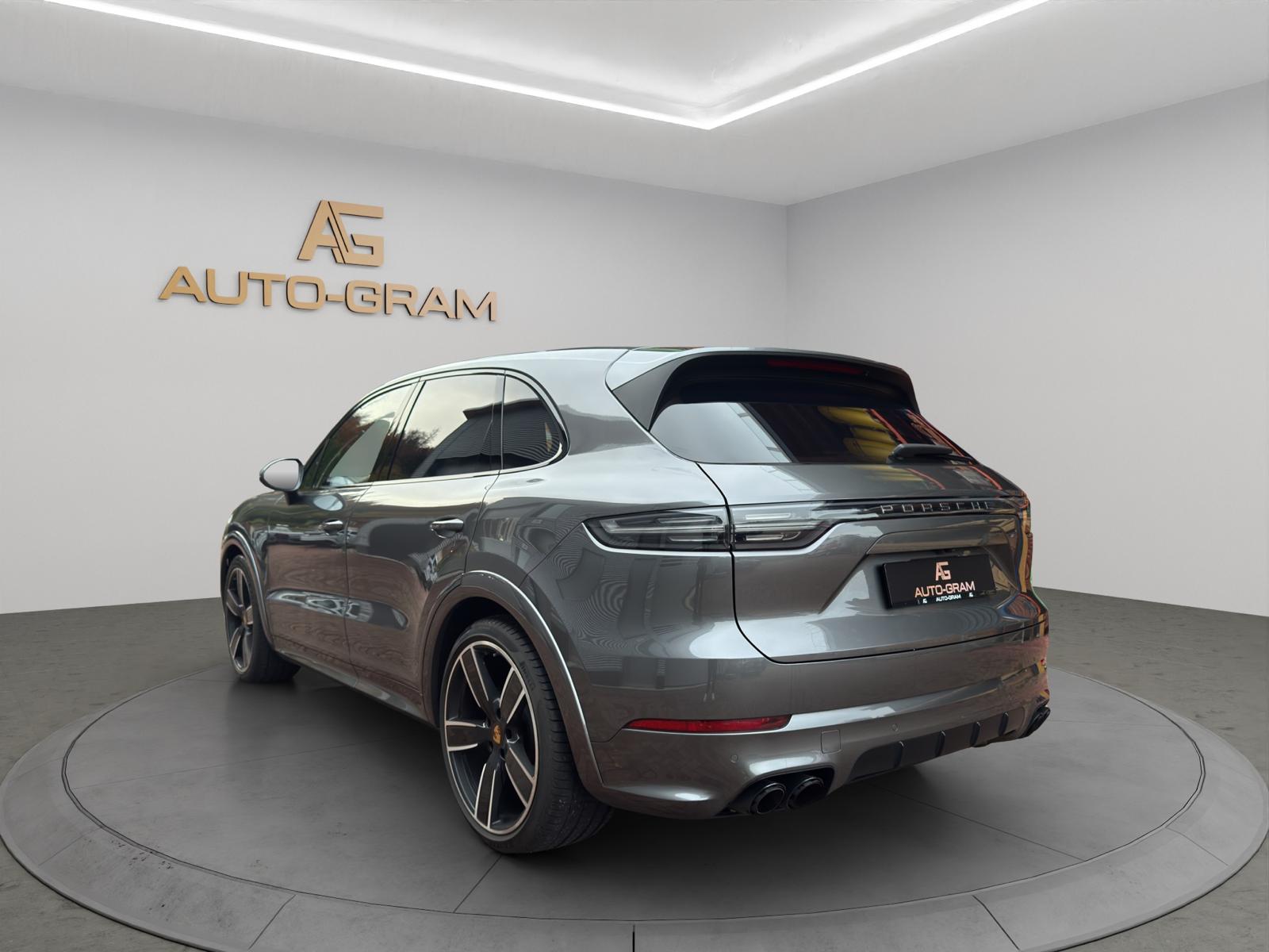 PORSCHE Cayenne S-showroom-element-2