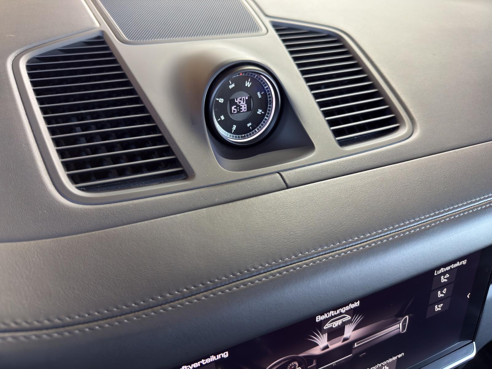PORSCHE Cayenne S-image-21