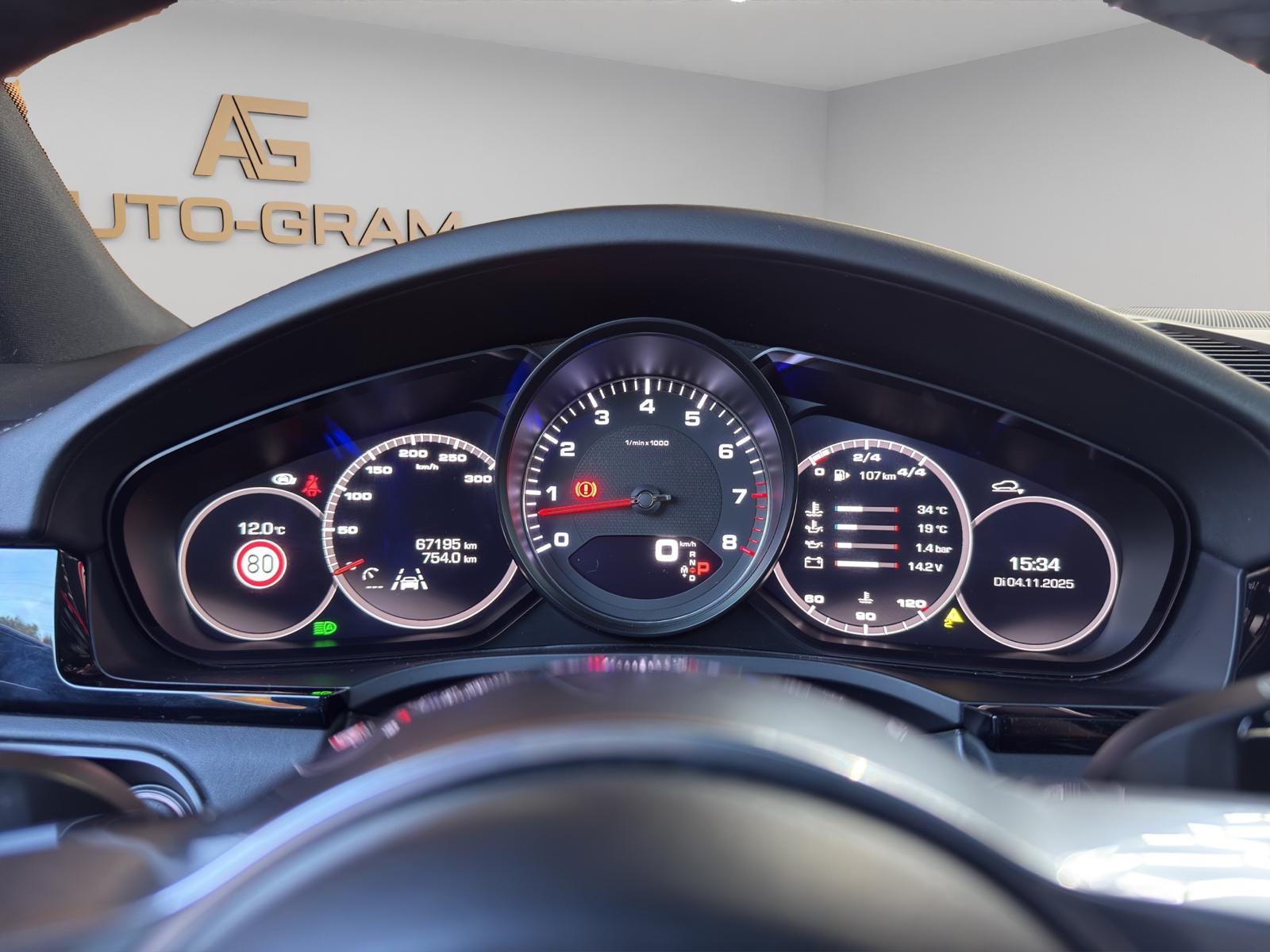 PORSCHE Cayenne S-image-16