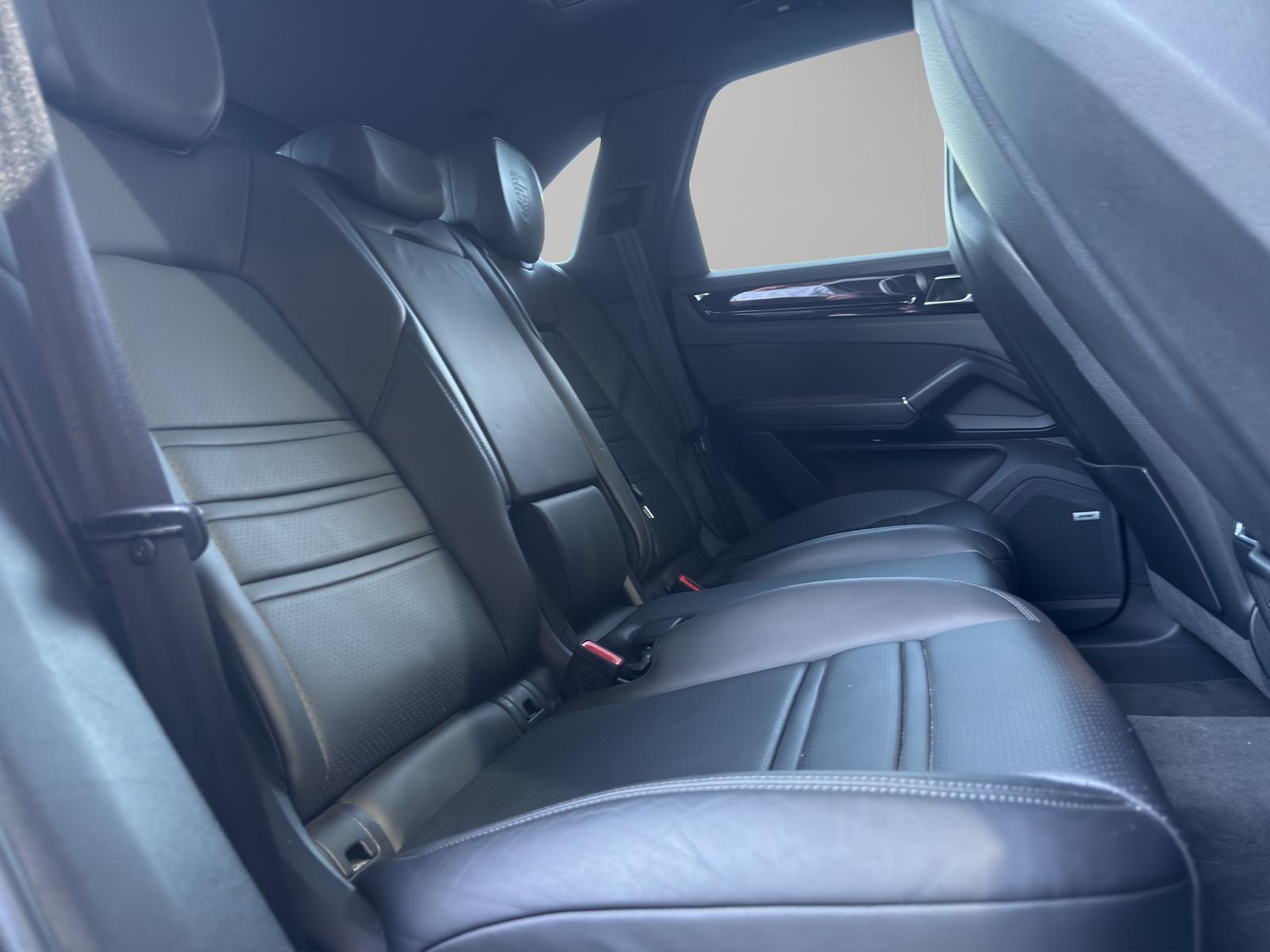 PORSCHE Cayenne S-image-18