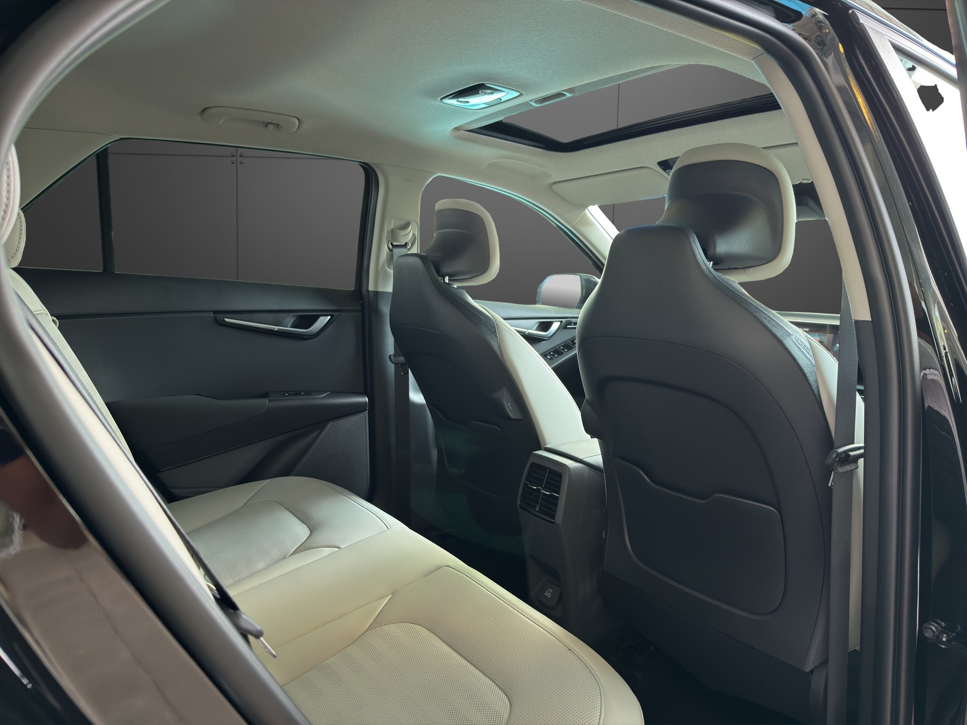 KIA Niro 1.6GDi Hybrid Style DCT-image-8