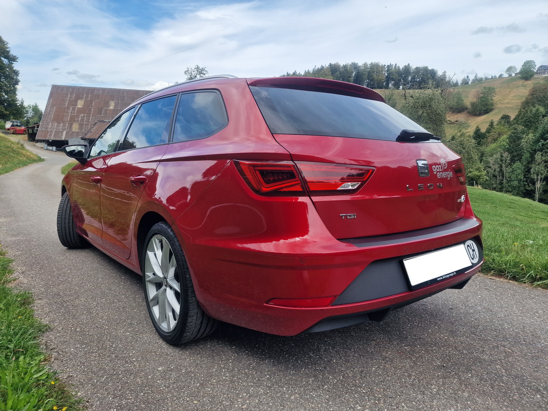 SEAT 1.5 TGI FR DSG Lane Assist-image-3