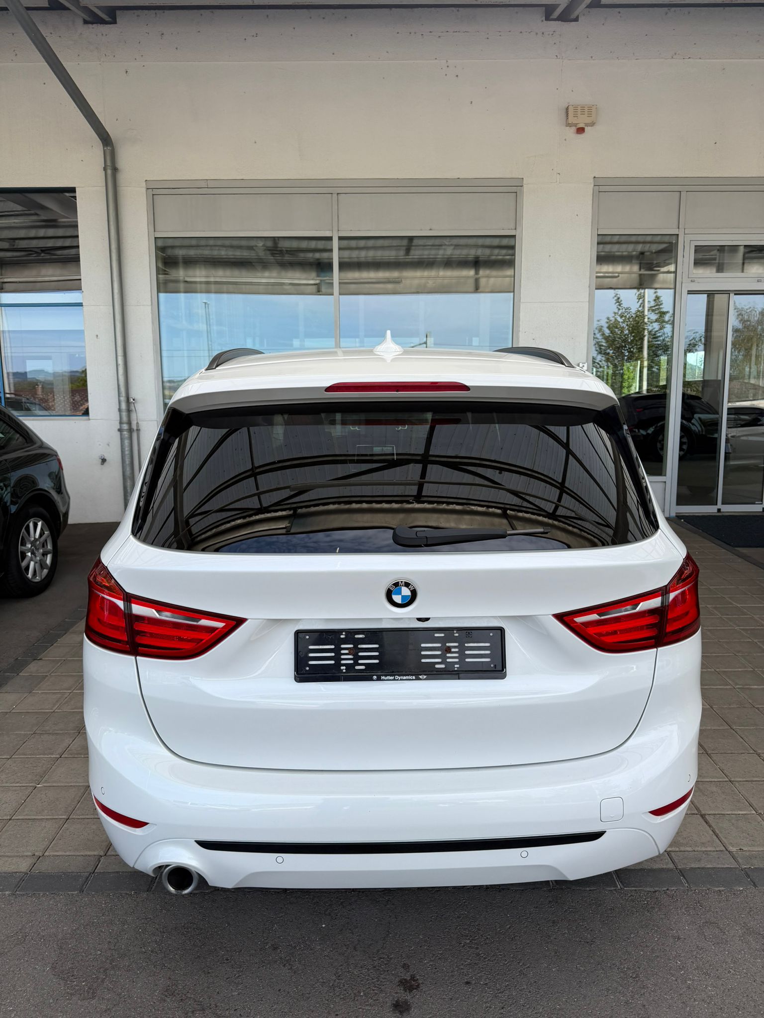 BMW 216d Gran Tourer DKG Sport Line-image-4
