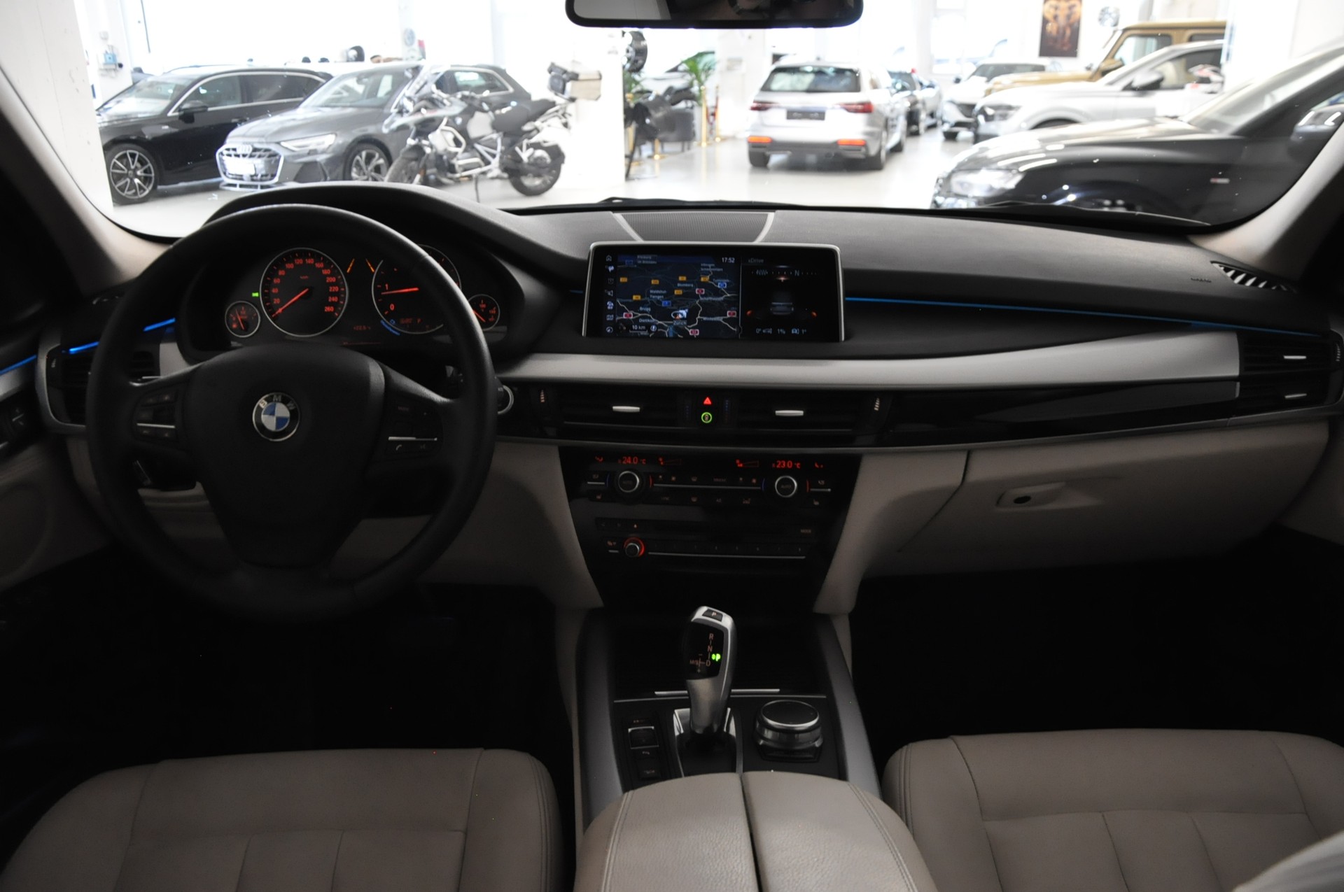 BMW X5 xDrive 30d Steptronic-image-16