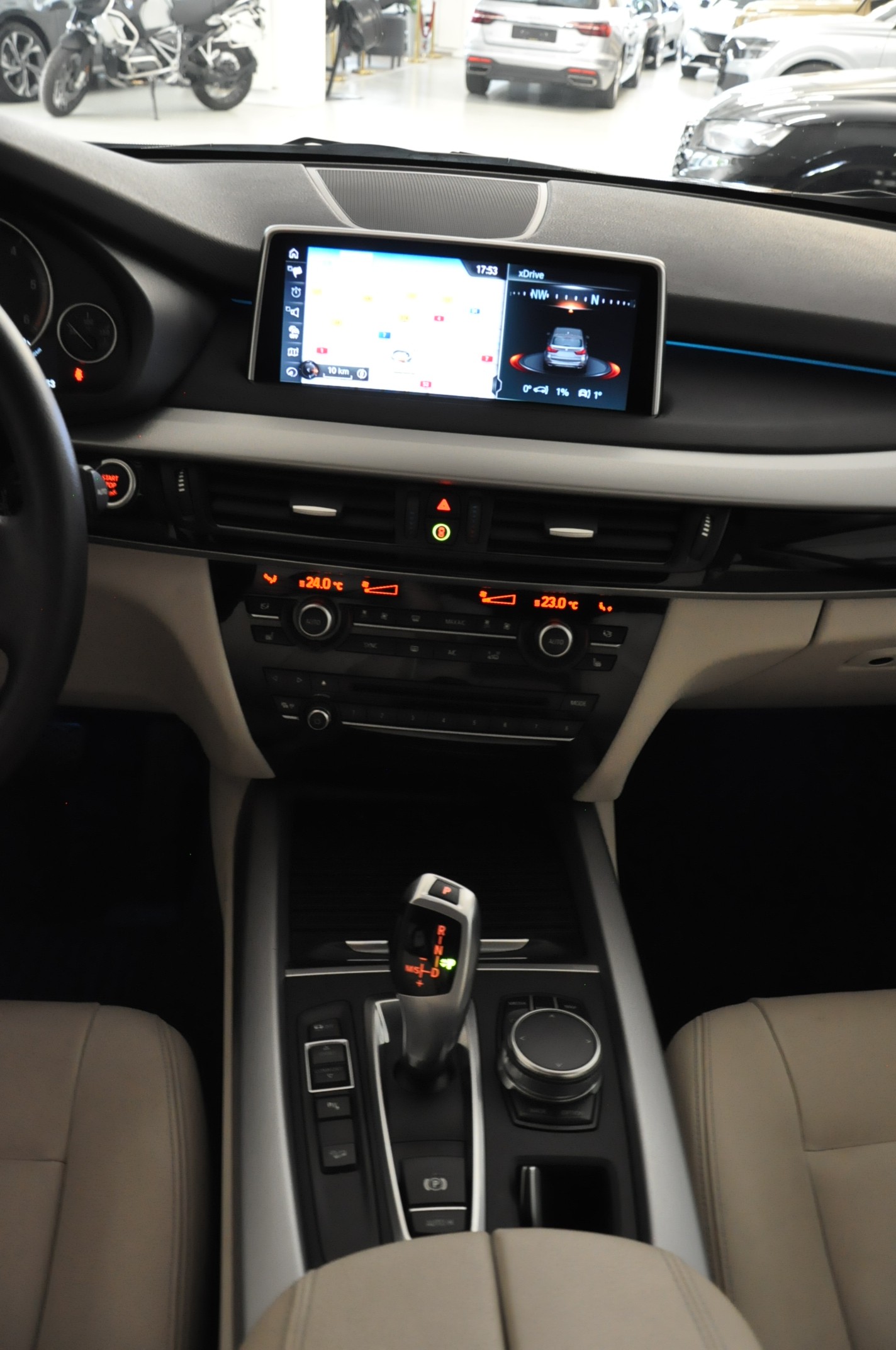 BMW X5 xDrive 30d Steptronic-image-19