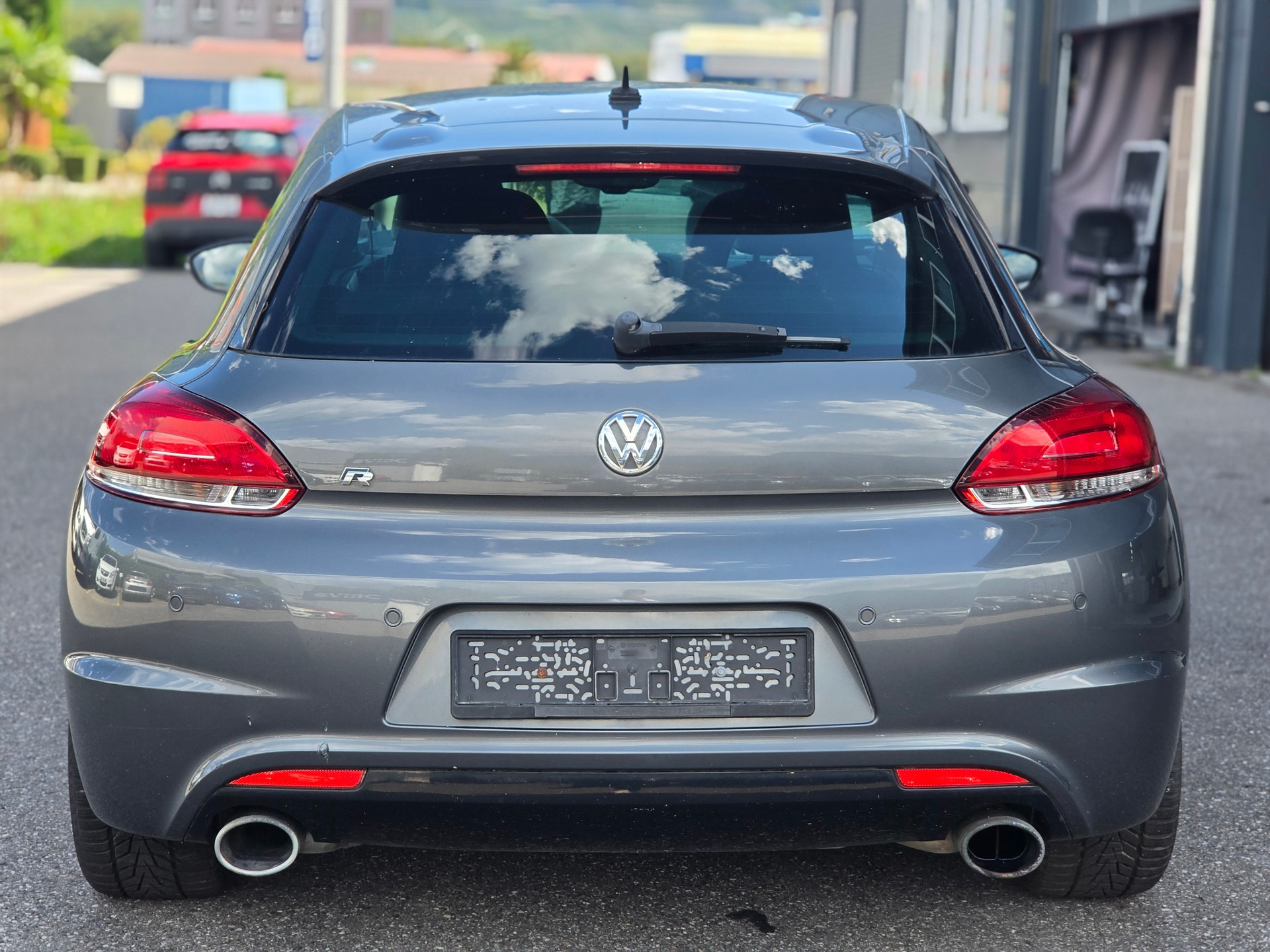 VW Scirocco 2.0 TSI R-showroom-element-3
