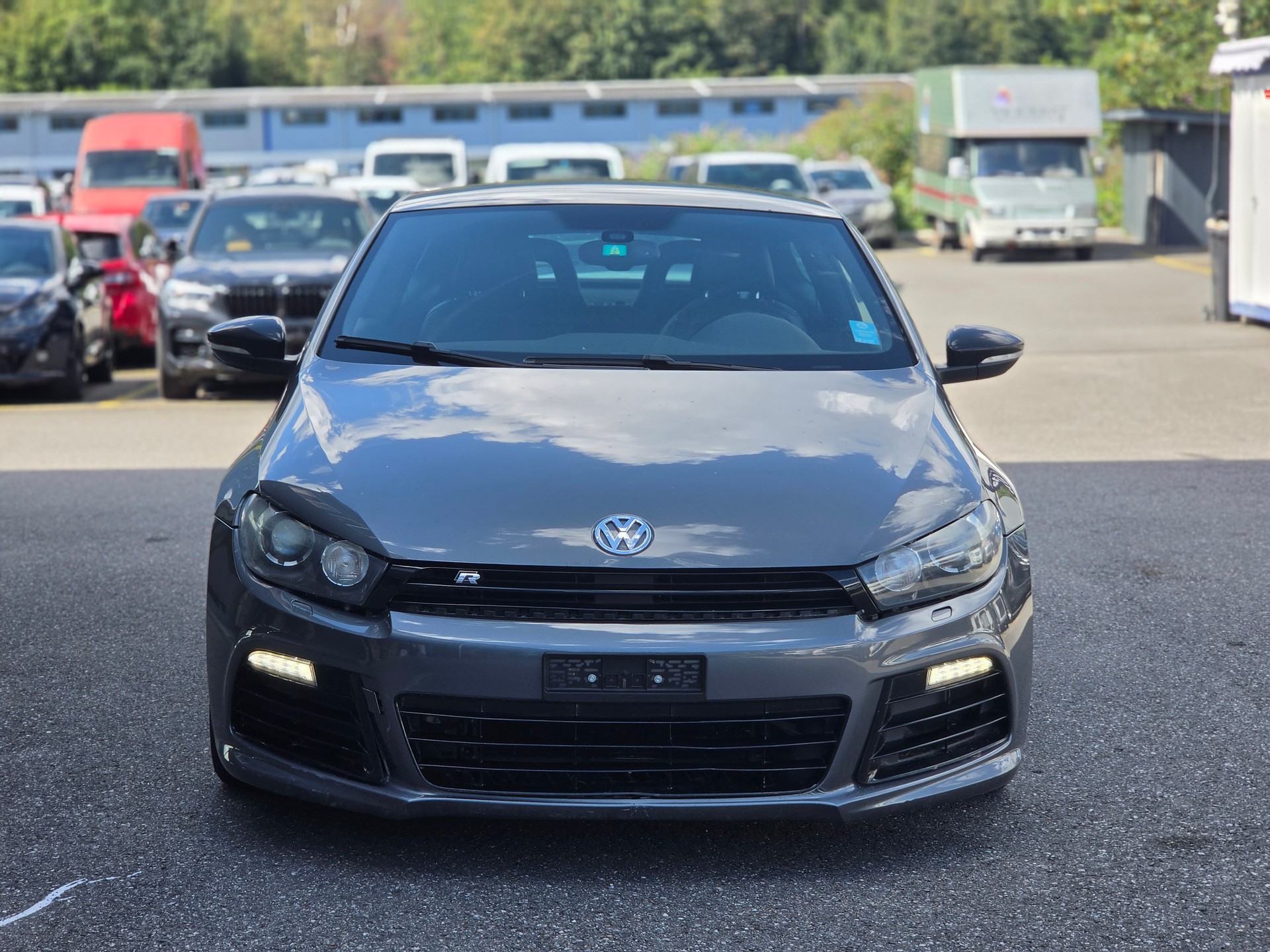VW Scirocco 2.0 TSI R-showroom-element-1