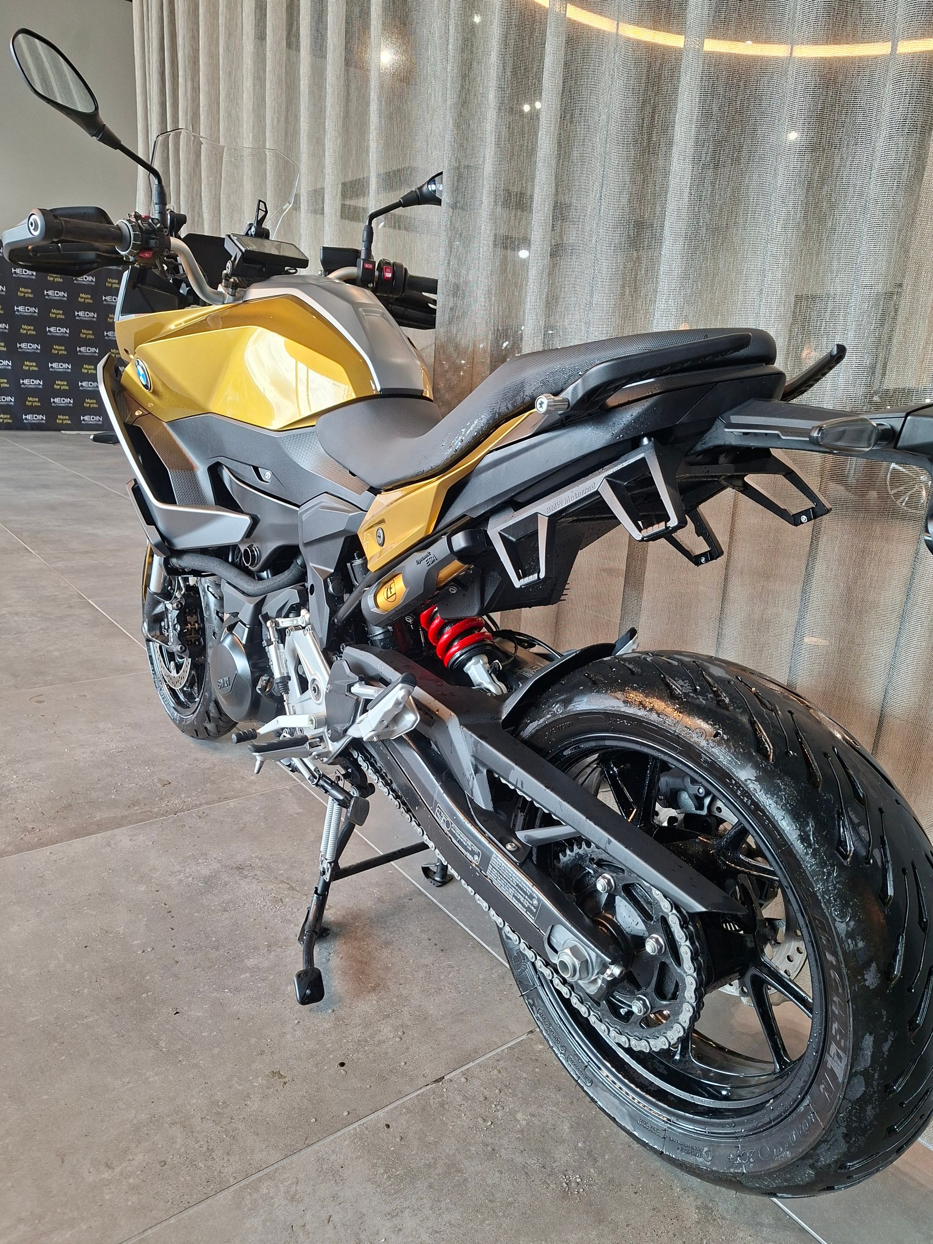 BMW F 900 XR A2 (35kW) ABS-image-4