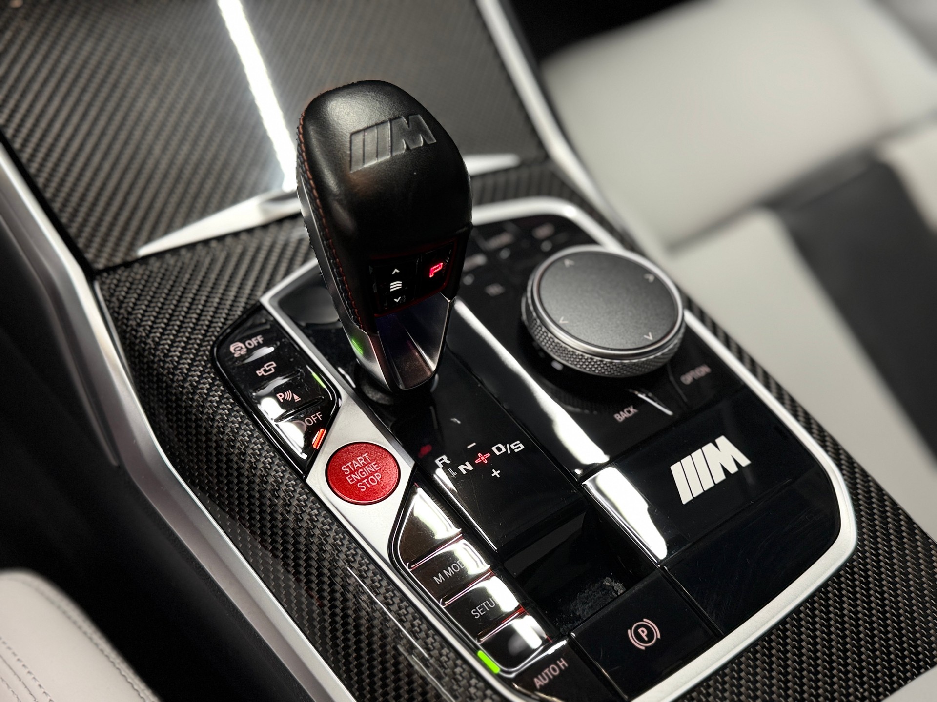 BMW M3 Competition xDrive Toronto Red *BMW Neuwagen Anschlussgarantie bis 27.11.26*-image-29