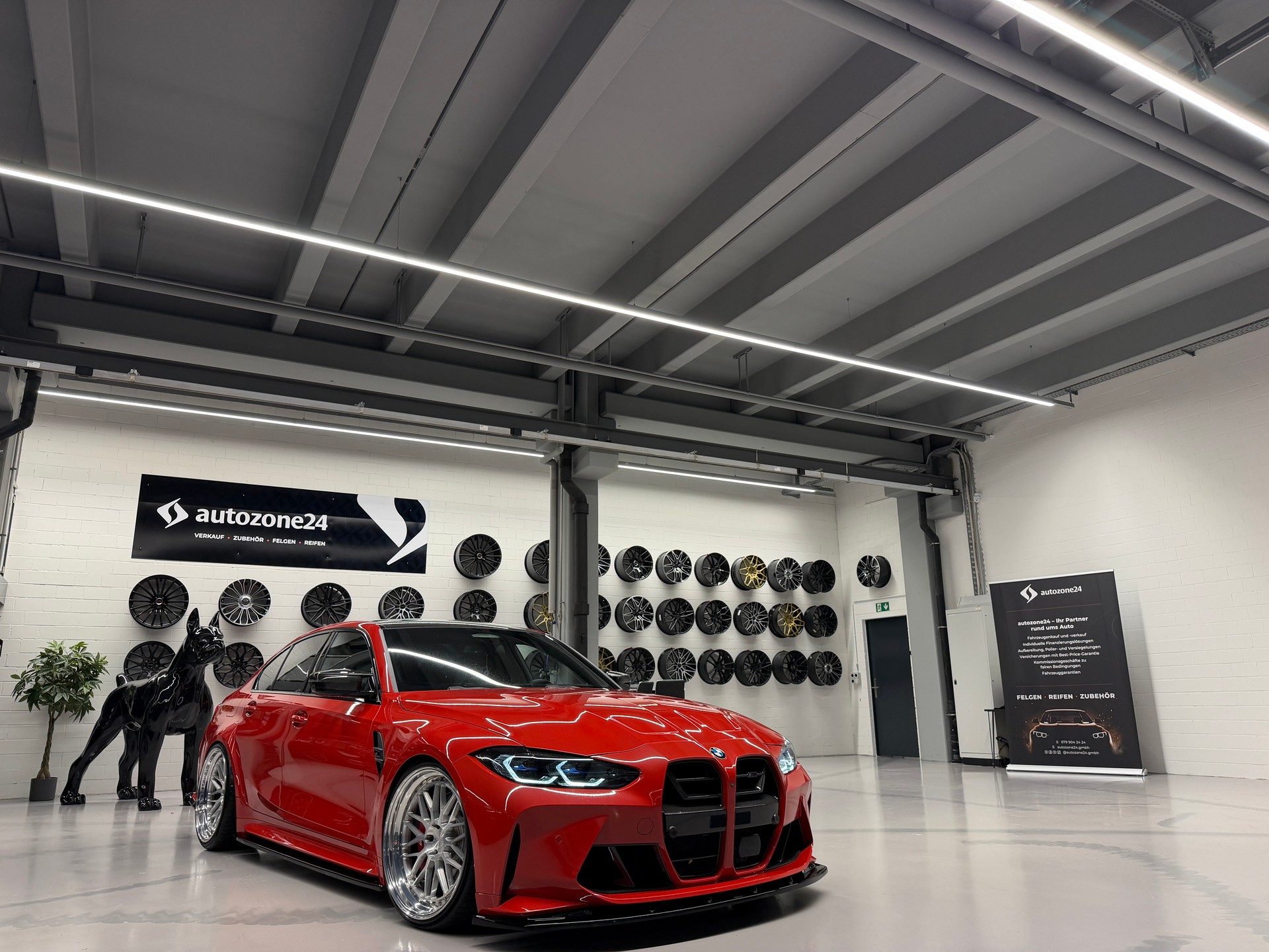 BMW M3 Competition xDrive Toronto Red *BMW Neuwagen Anschlussgarantie bis 27.11.26*-showroom-element-3