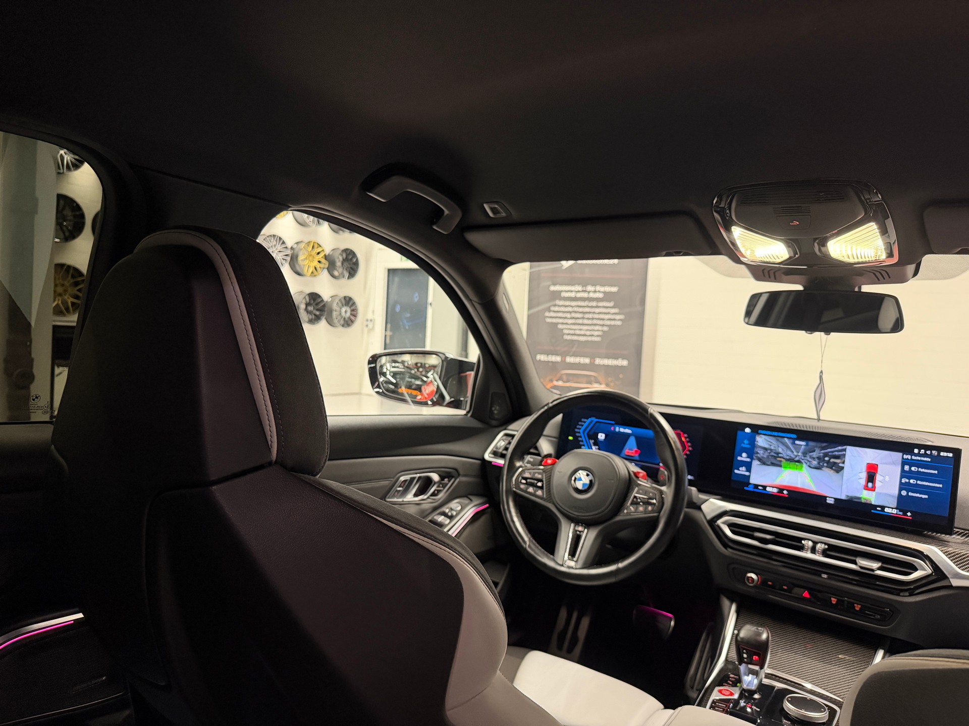 BMW M3 Competition xDrive Toronto Red *BMW Neuwagen Anschlussgarantie bis 27.11.26*-image-24