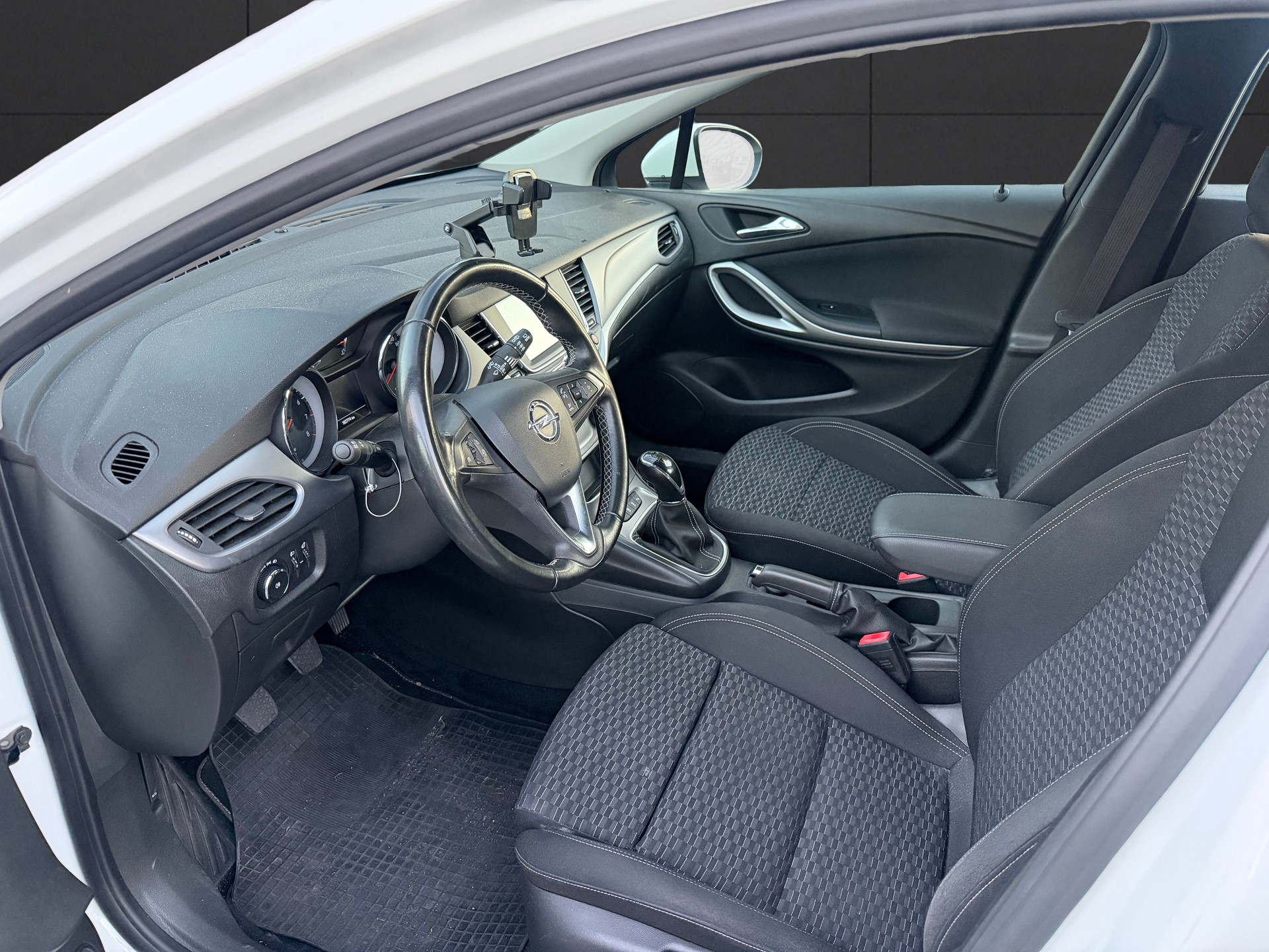 OPEL Astra Sports Tourer 1.0i Turbo Enjoy-image-6