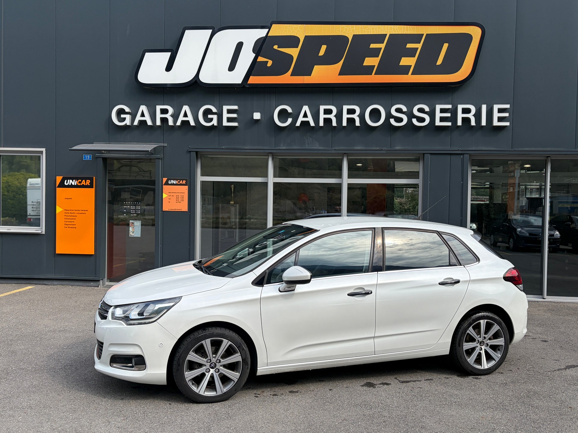 CITROEN C4 1.2 Pure Tech Shine
