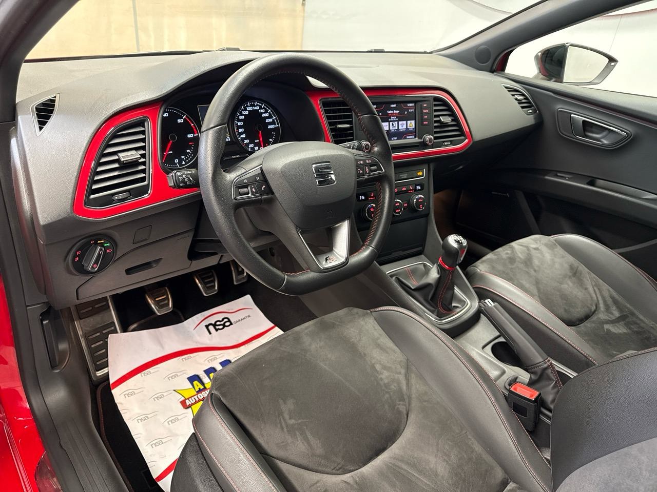 SEAT Leon 2.0 TDI FR-showroom-element-2