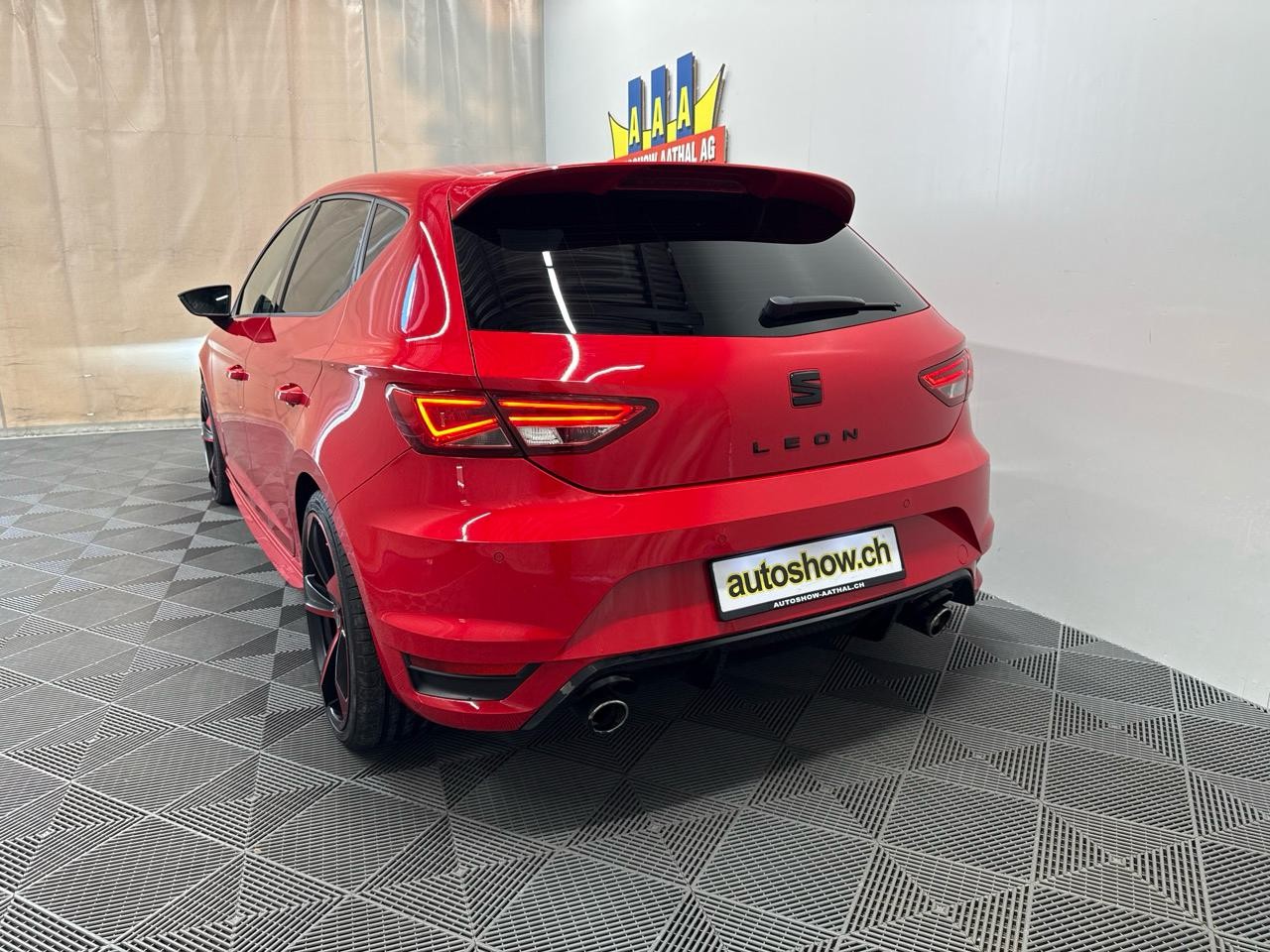 SEAT Leon 2.0 TDI FR-image-11