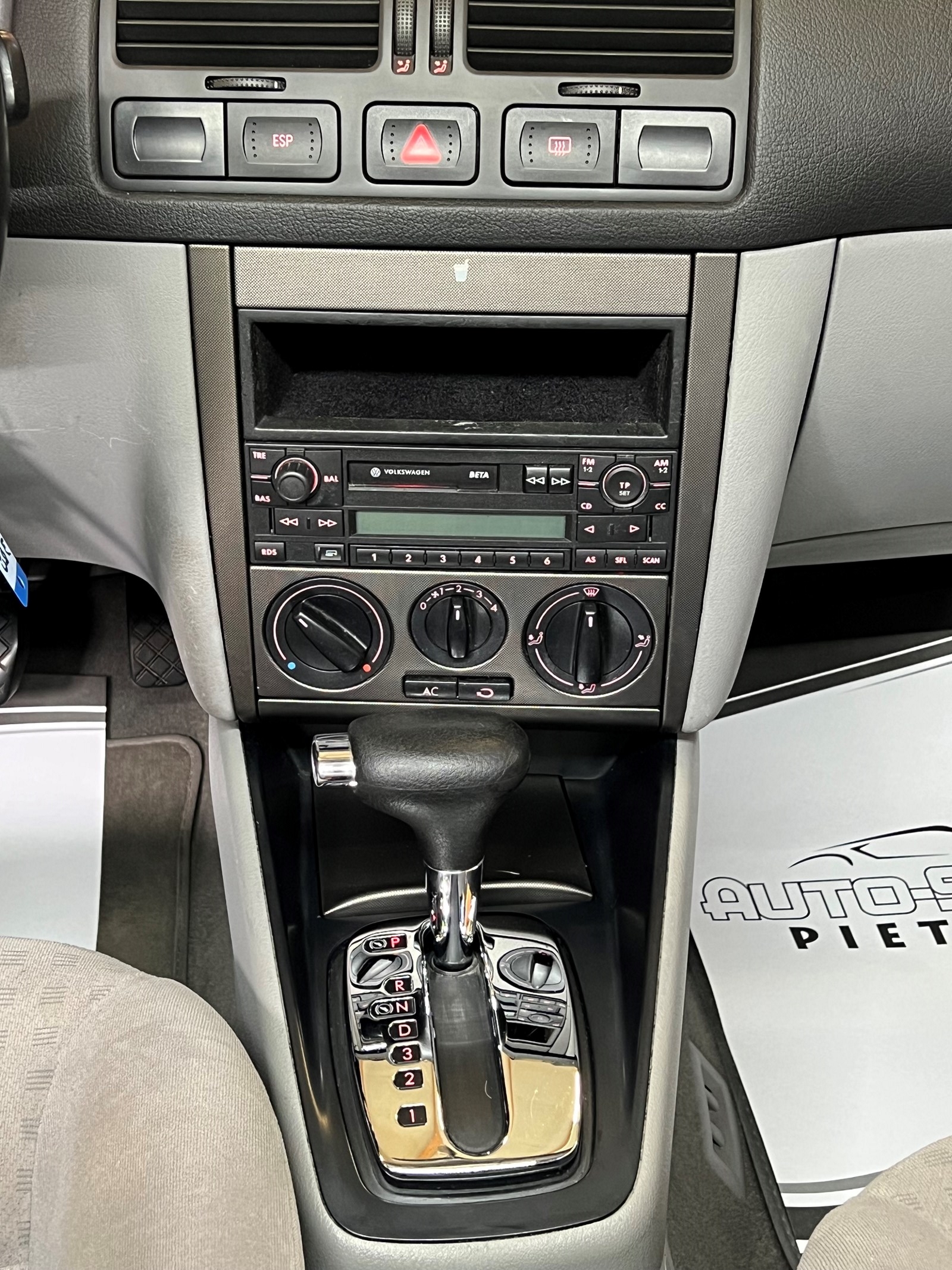 VW BORA MIT ERST: 56`000 KM !! AUTOMAT !! FRISCH AB MFK !! BORA 2.0 COMPFORTLINE-image-21