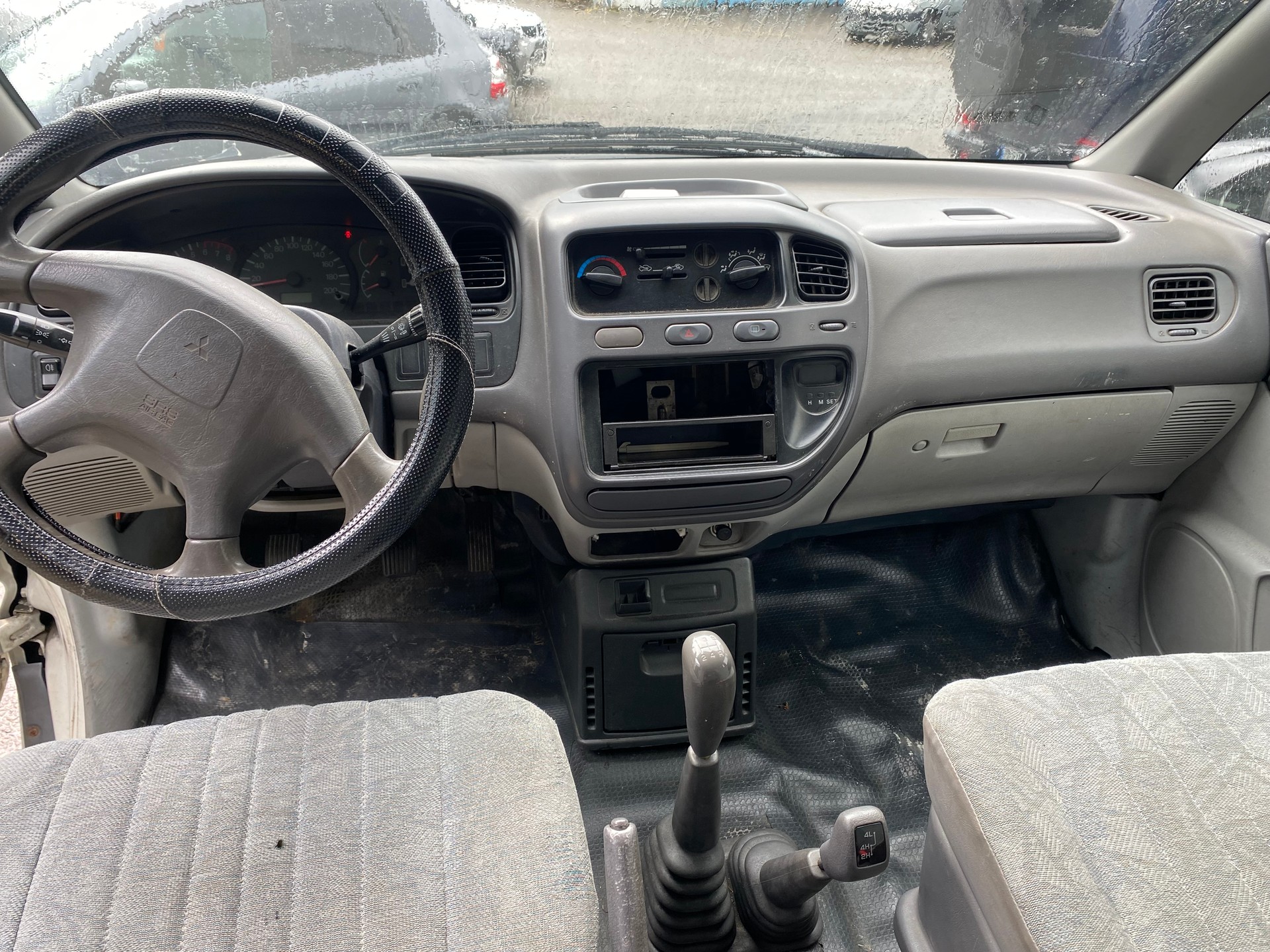 MITSUBISHI L 400 4x4 2.4-16-image-8