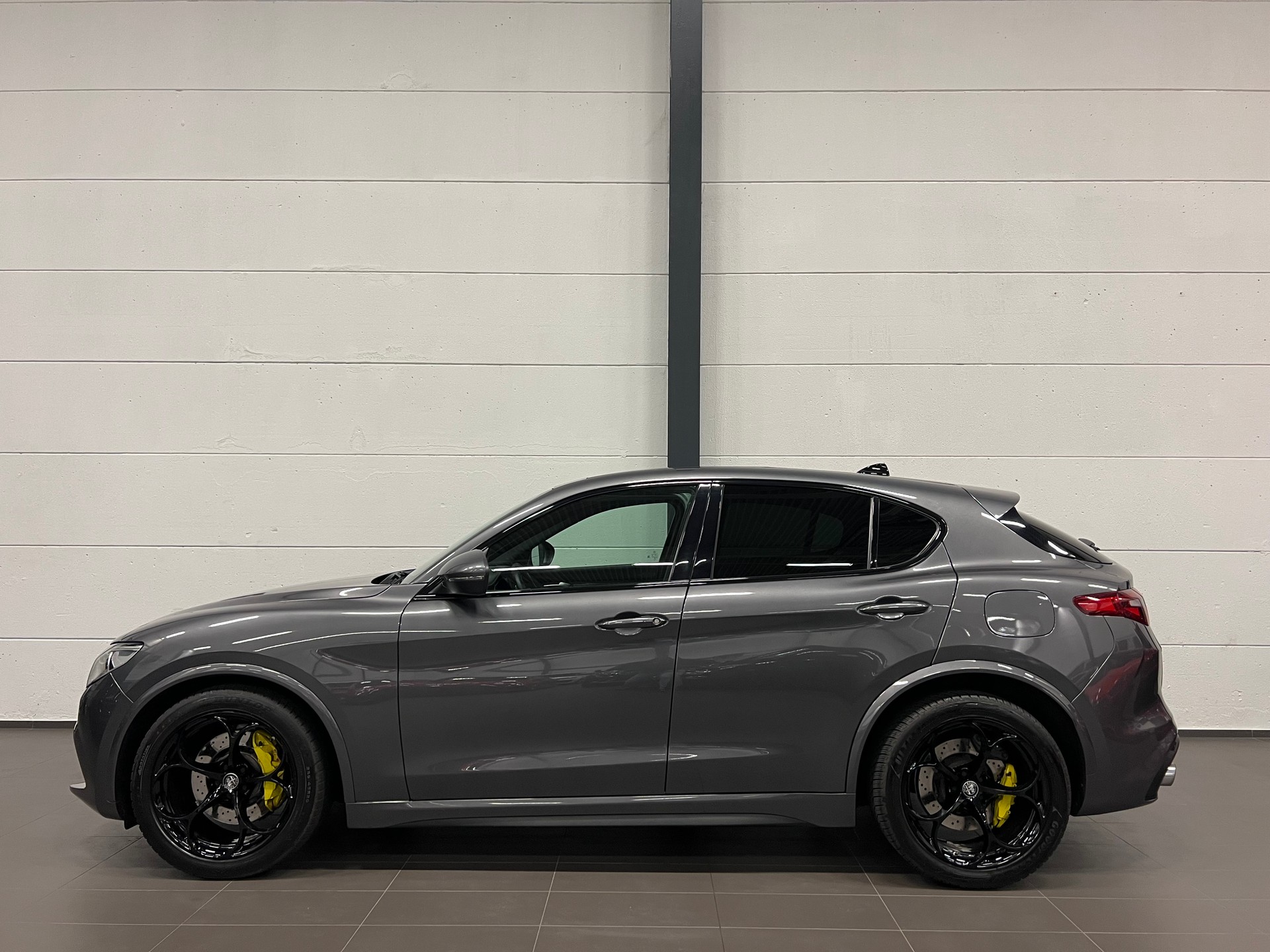 ALFA ROMEO Stelvio 2.9 V6 Quadrifoglio Q4 Automatic Racing Edition-image-8
