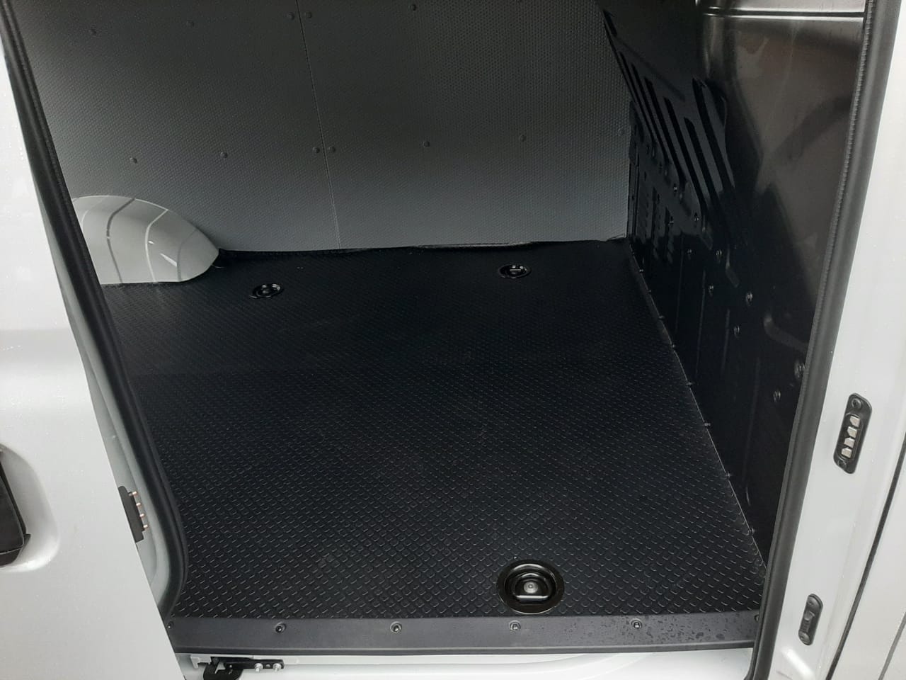 MAXUS eDeliver 3 Kaw. Lang E-Motor 52.5kWh-image-9