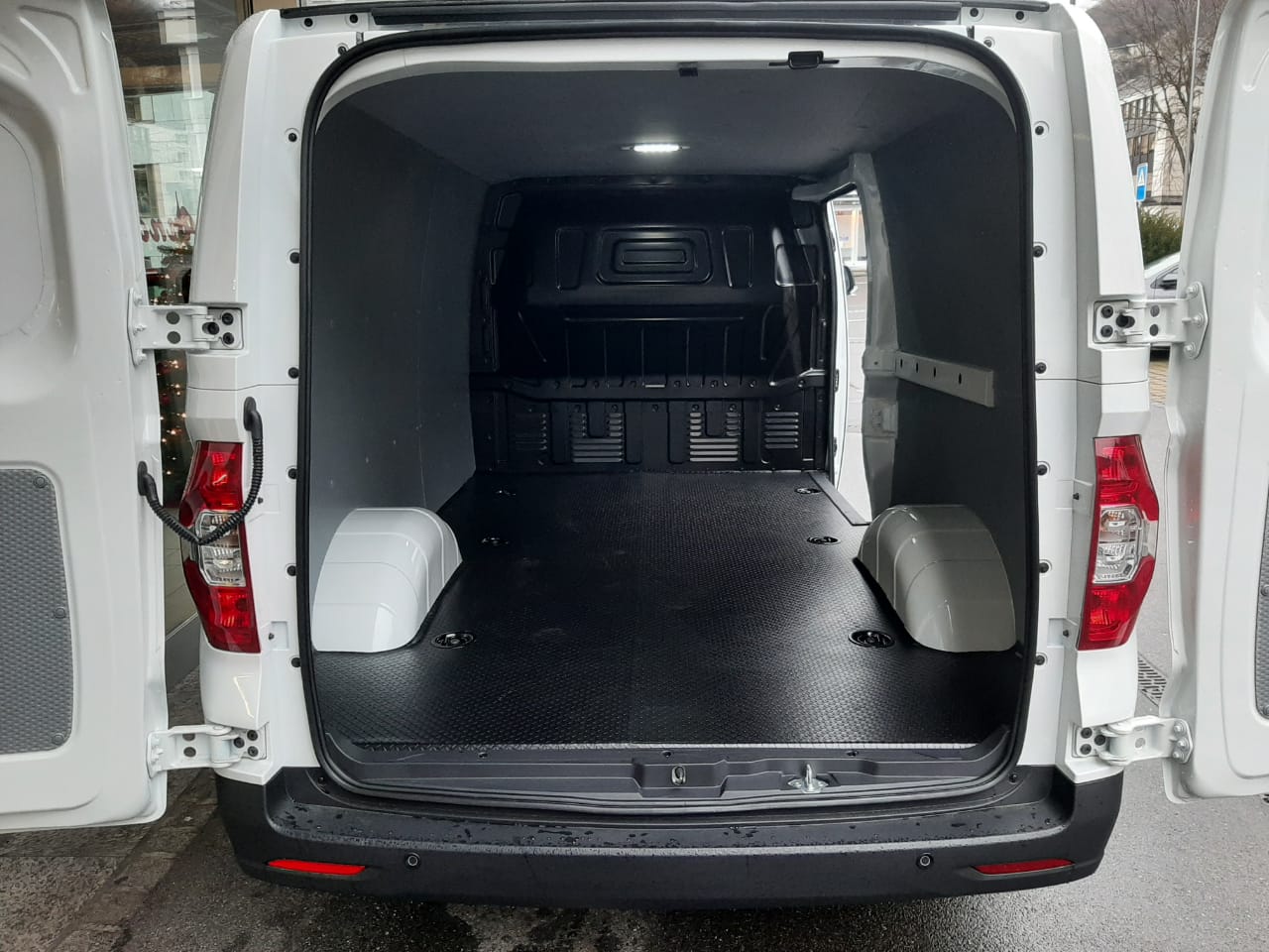 MAXUS eDeliver 3 Kaw. Lang E-Motor 52.5kWh-image-6