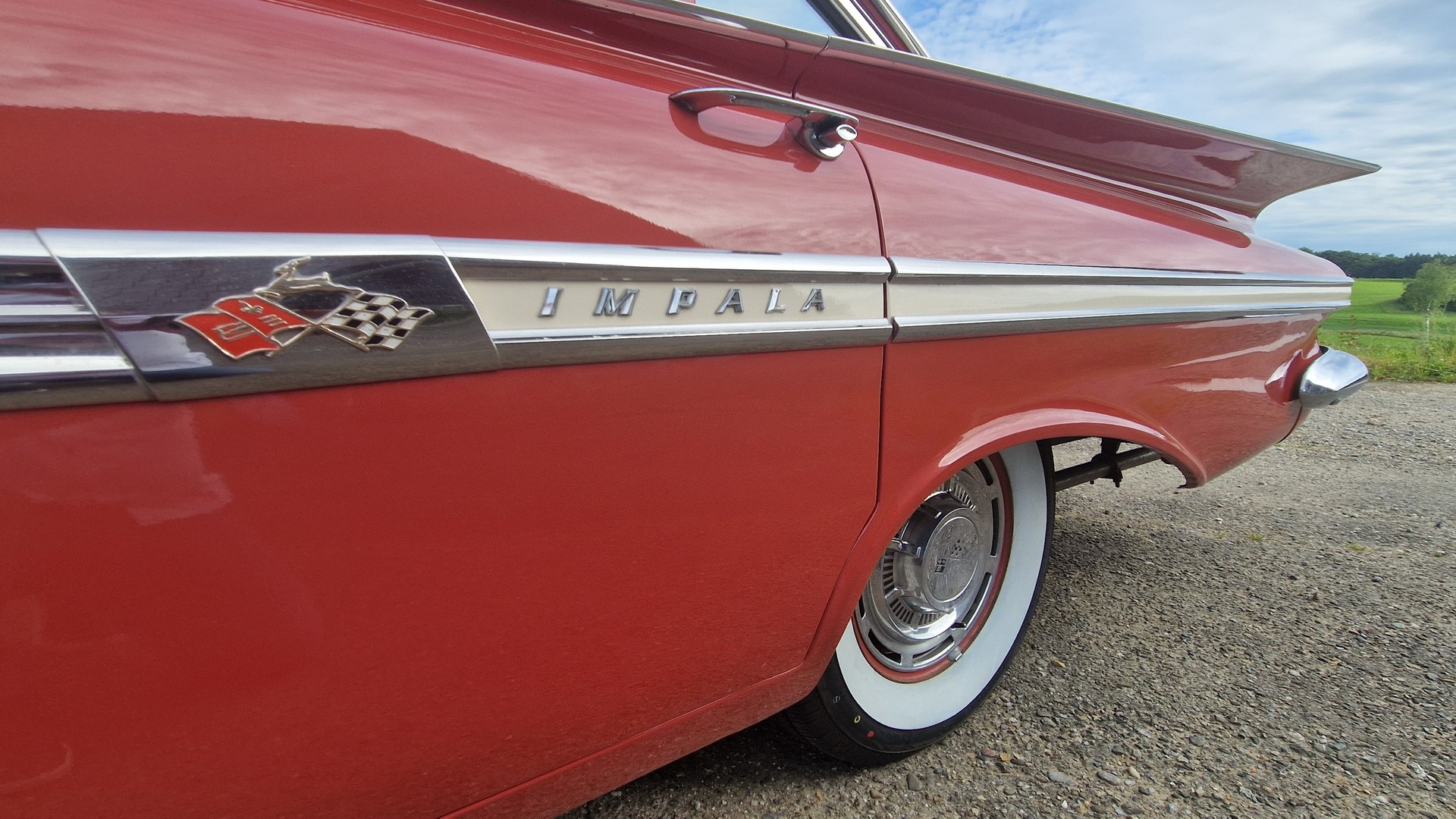 CHEVROLET Impala-image-2