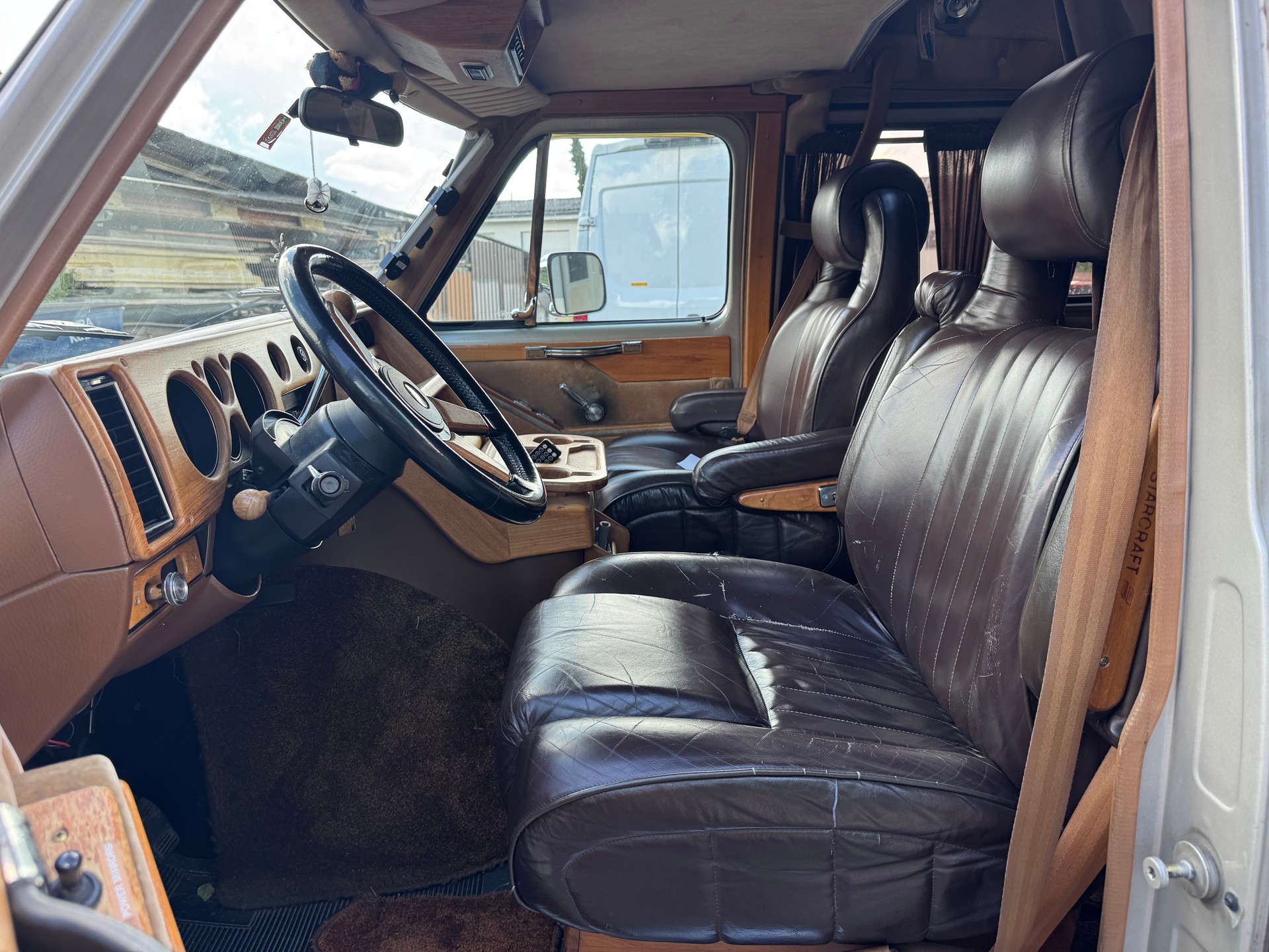 CHEVROLET G30 Starcraft Van Conversions-image-3