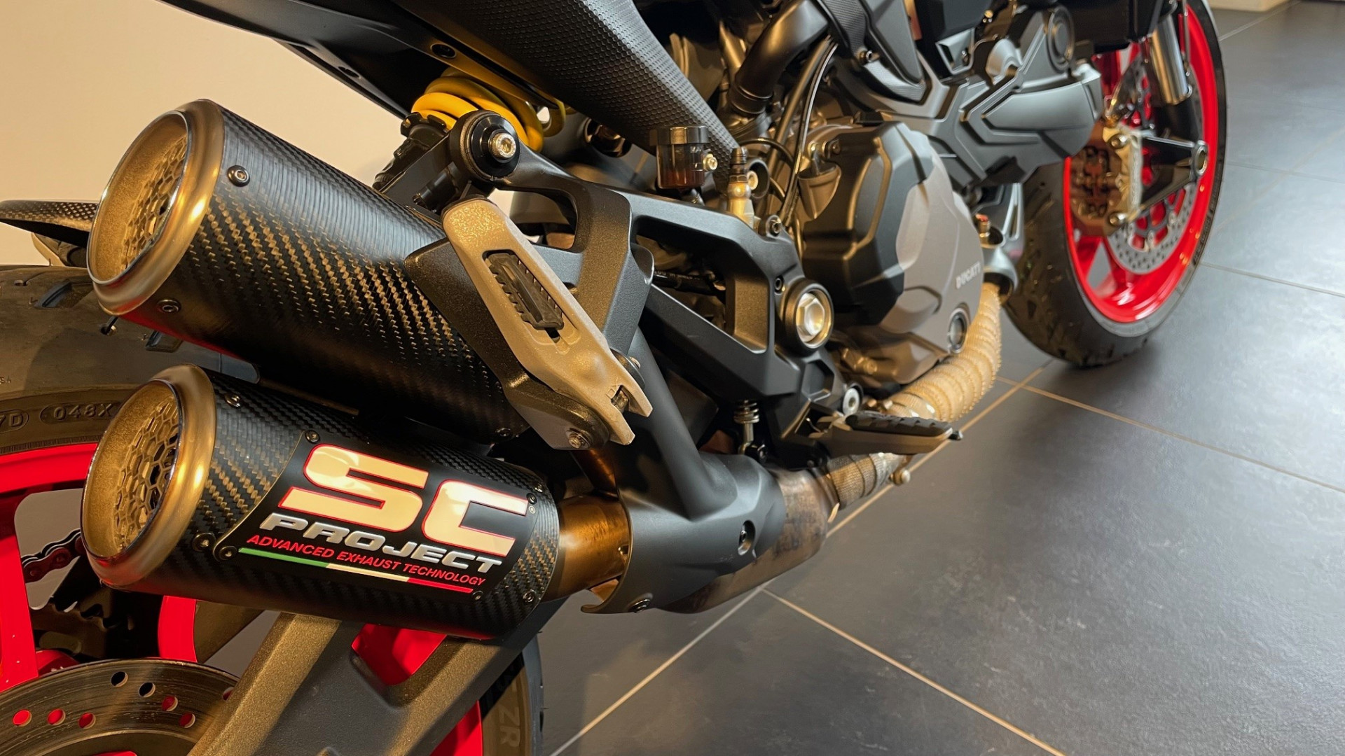 DUCATI Monster 950 Plus-image-4