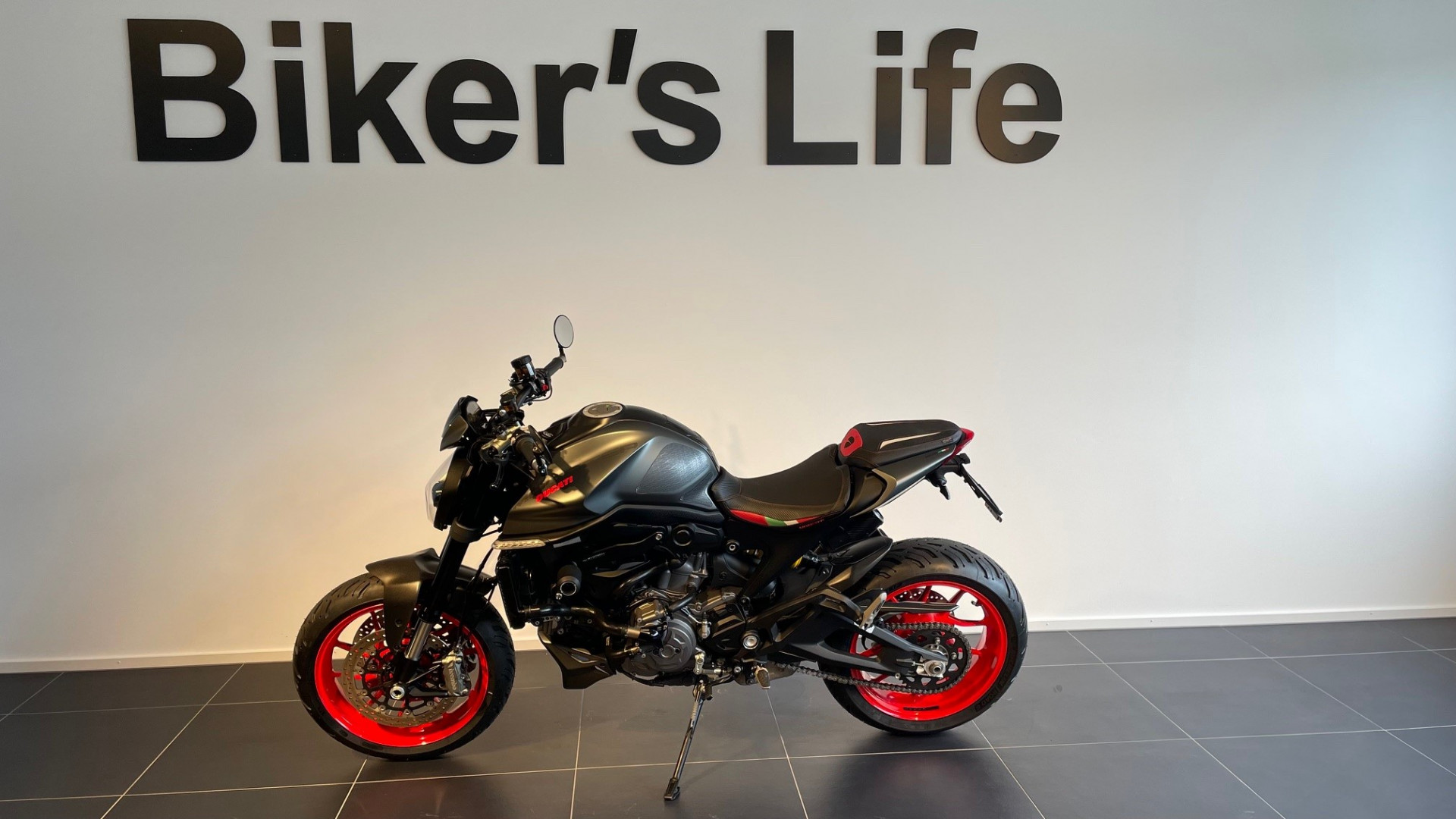 DUCATI Monster 950 Plus-image-1