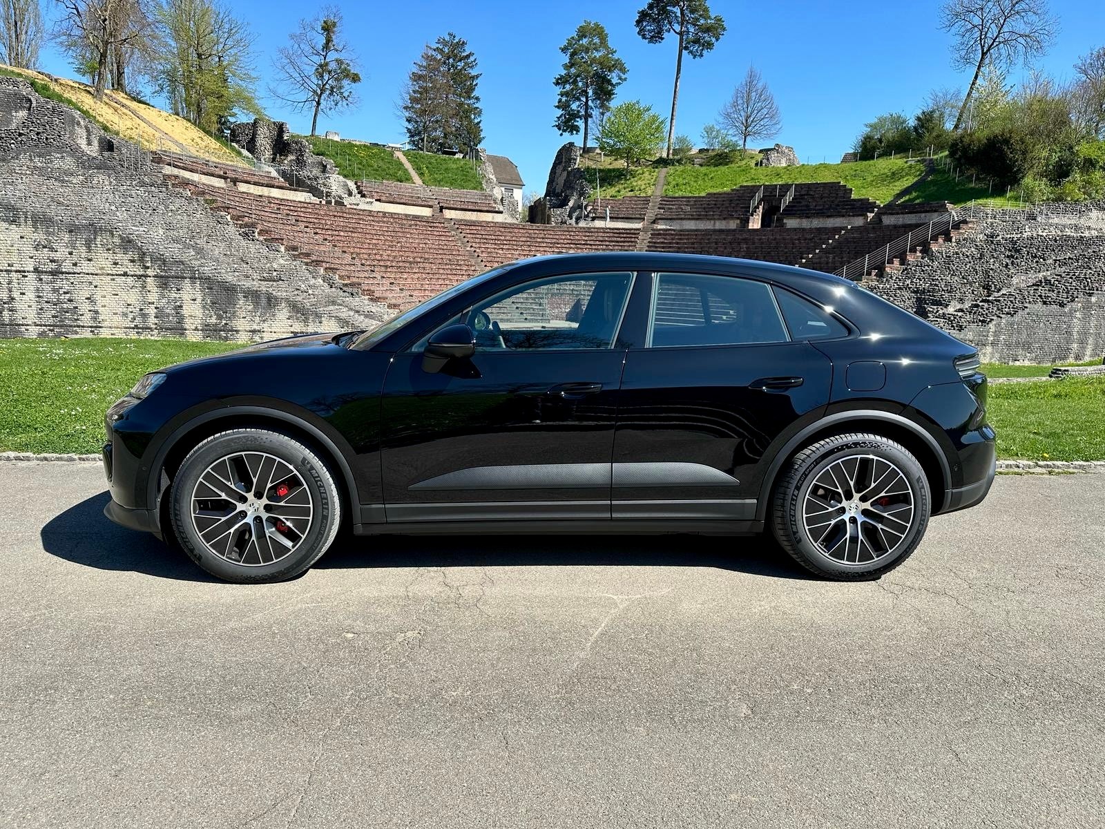 PORSCHE Macan 4S-image-3