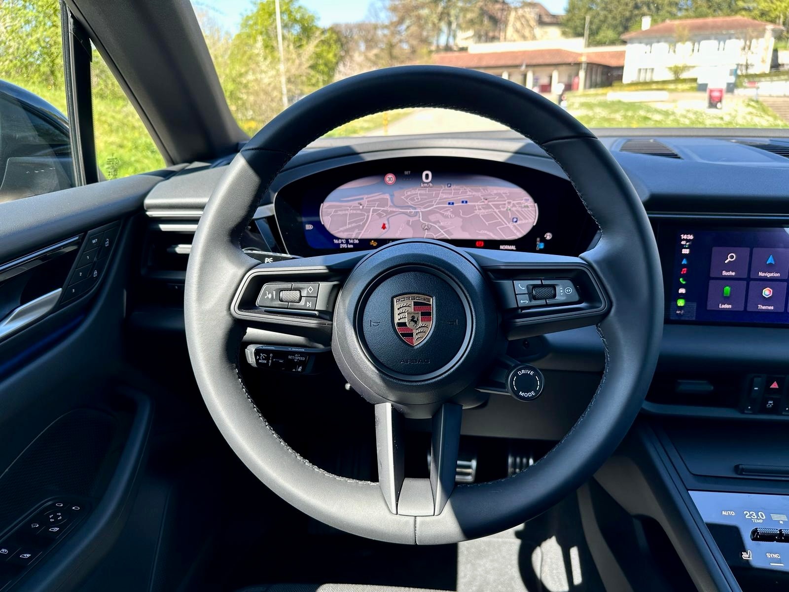PORSCHE Macan 4S-image-6