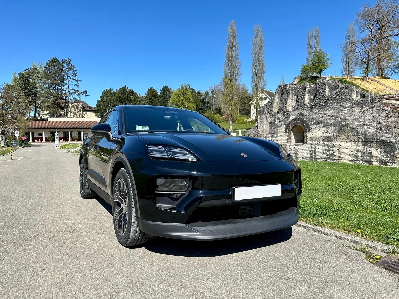 PORSCHE Macan 4S-image-1