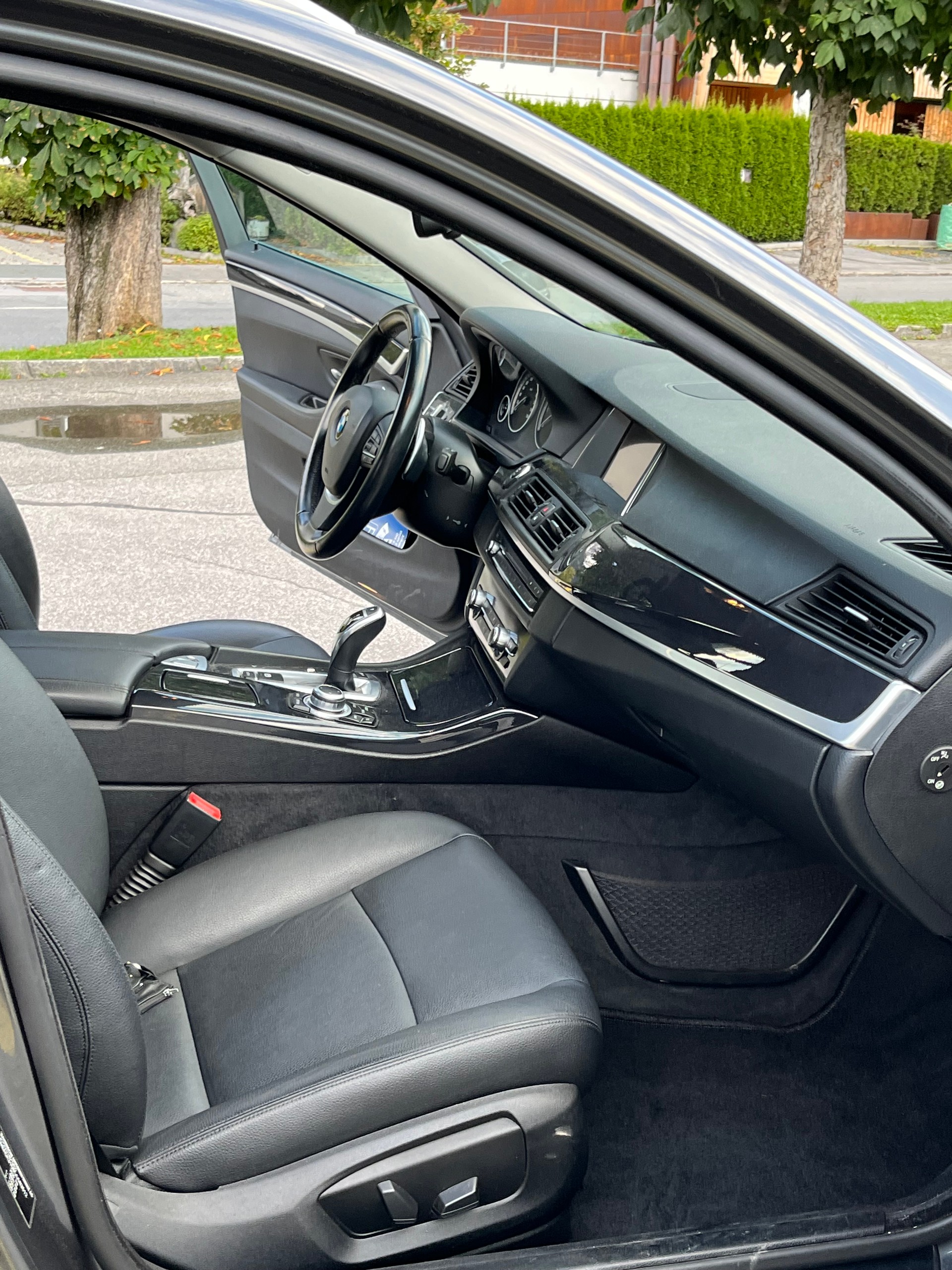 BMW 530 X Drive Steptronic-image-10