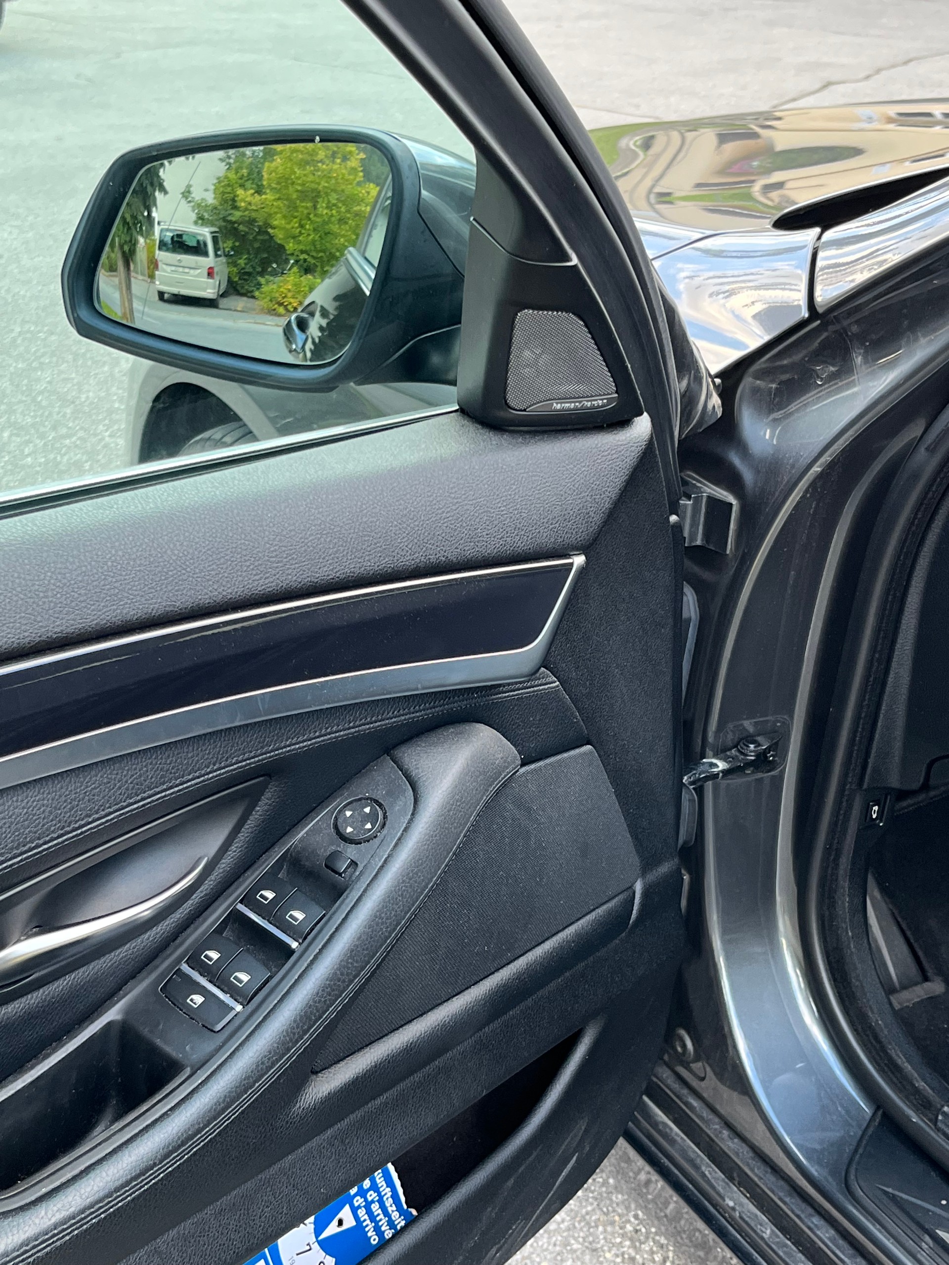 BMW 530 X Drive Steptronic-image-11