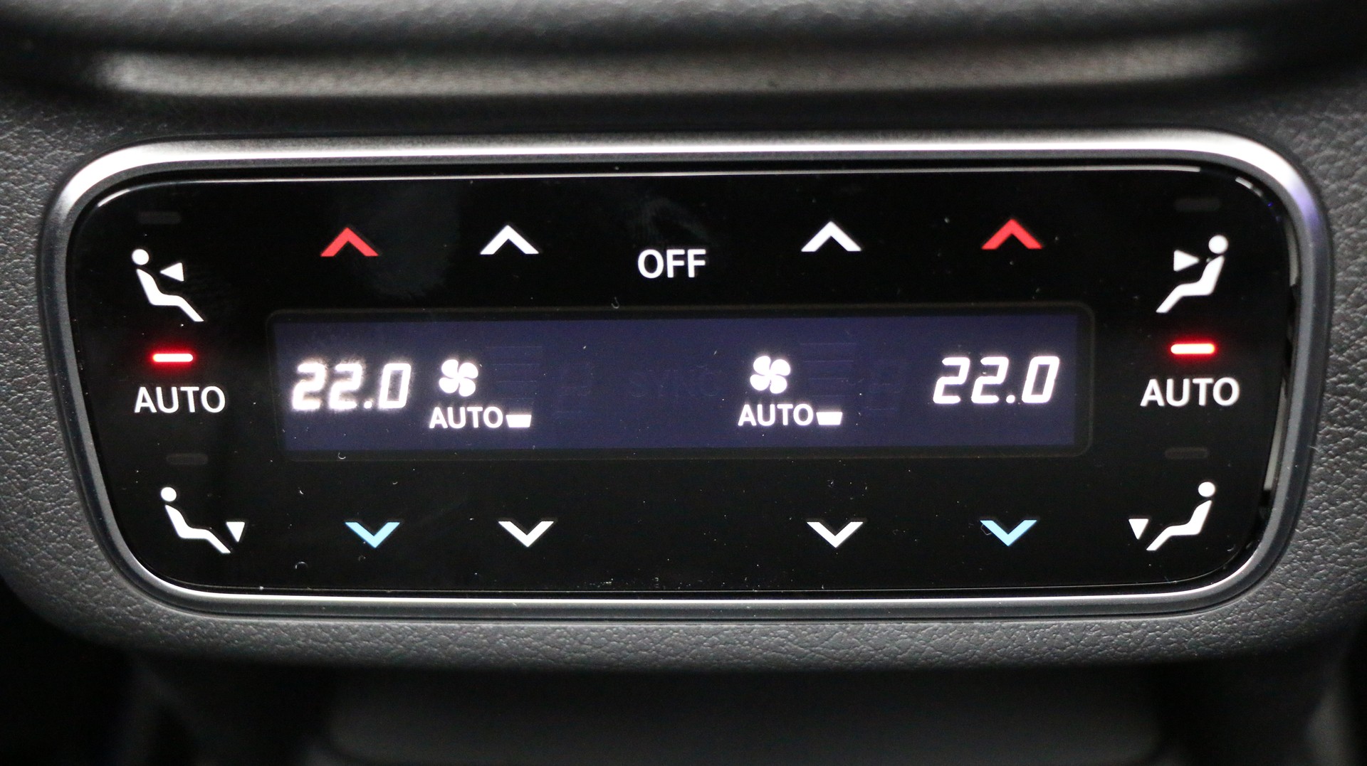 MERCEDES-BENZ GLC 300 de 4M 9G-Tronic-image-13