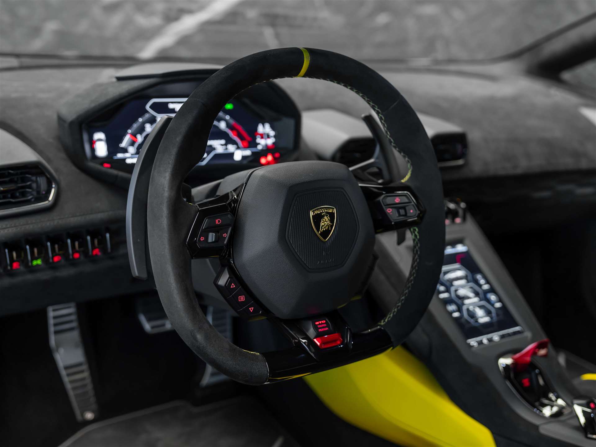 LAMBORGHINI Huracan STO Coupé DCT RWD-image-13