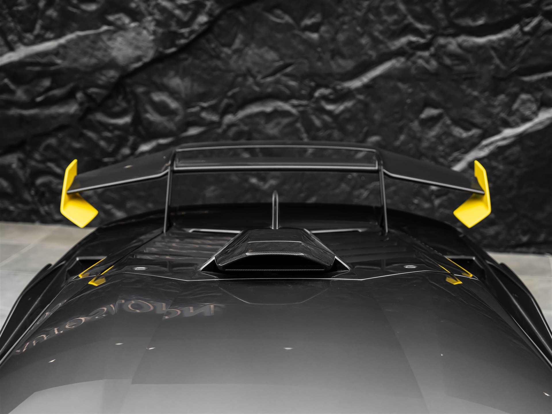 LAMBORGHINI Huracan STO Coupé DCT RWD-image-25
