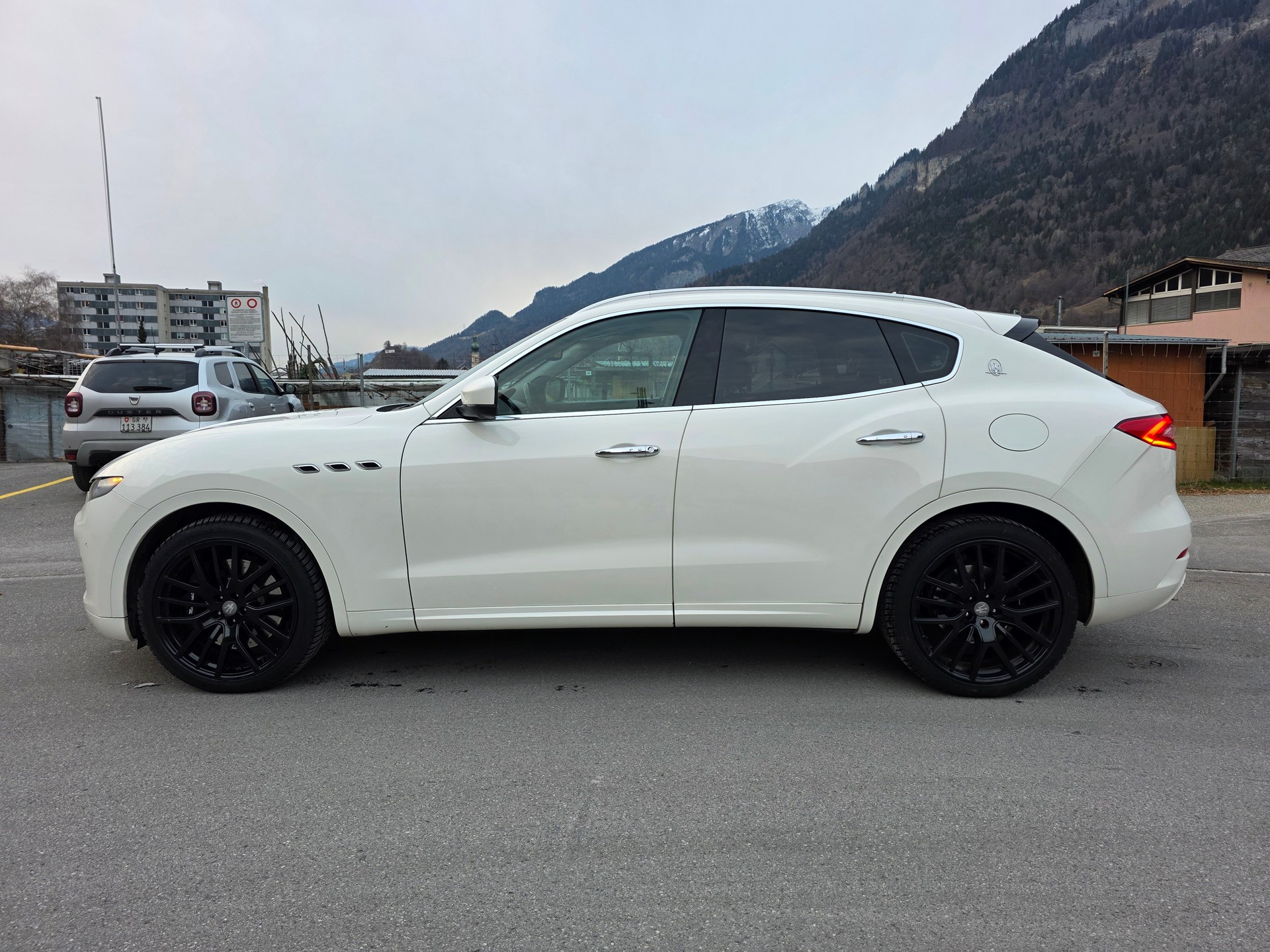 MASERATI Levante S 3.0 V6 Automatica-image-1