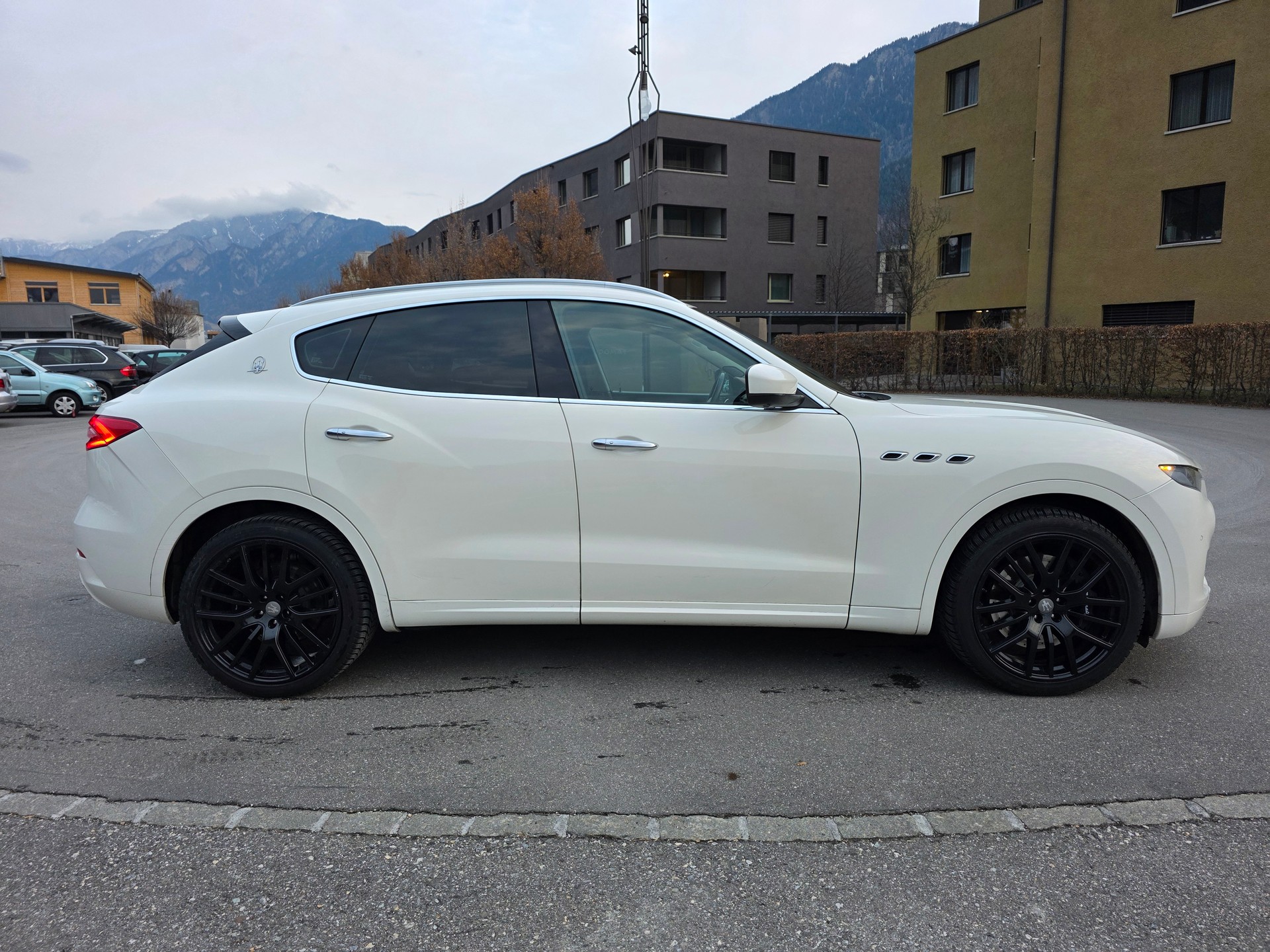 MASERATI Levante S 3.0 V6 Automatica-image-5
