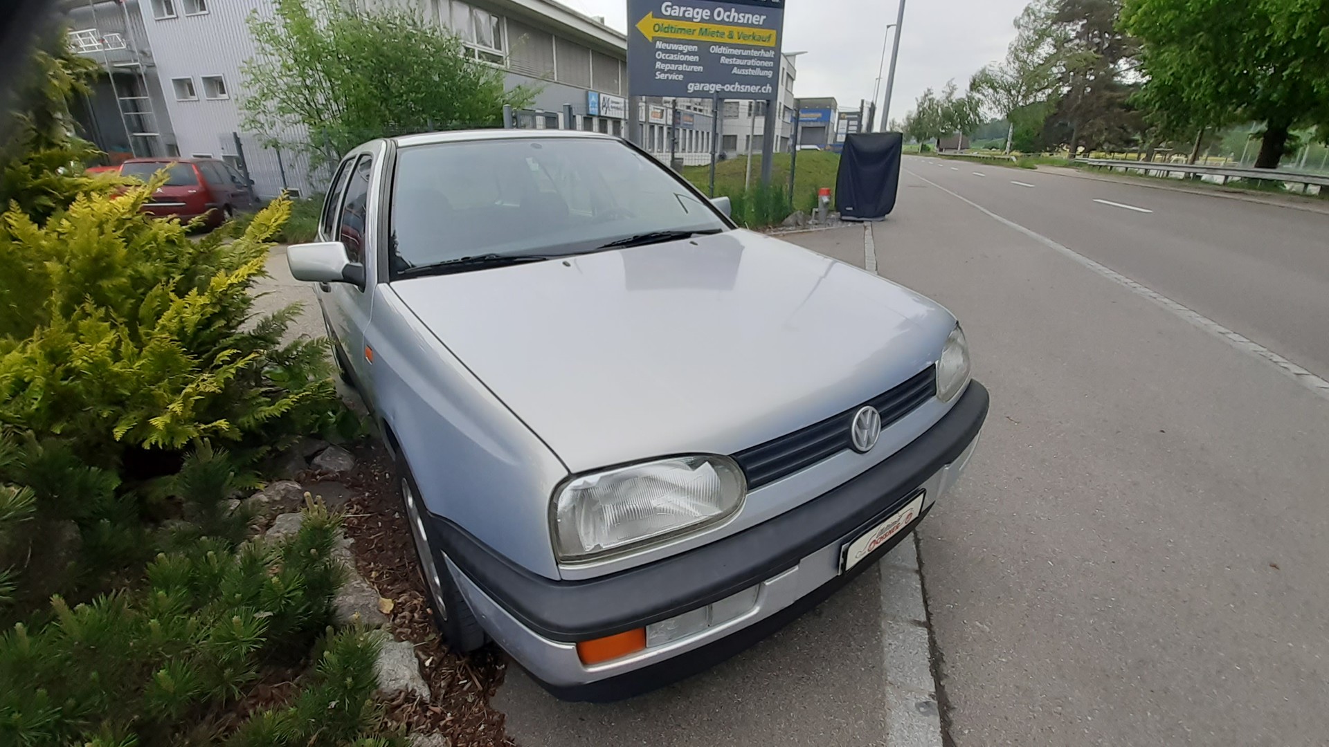 VW Golf 1800 S-Plus (GL)-showroom-element-2