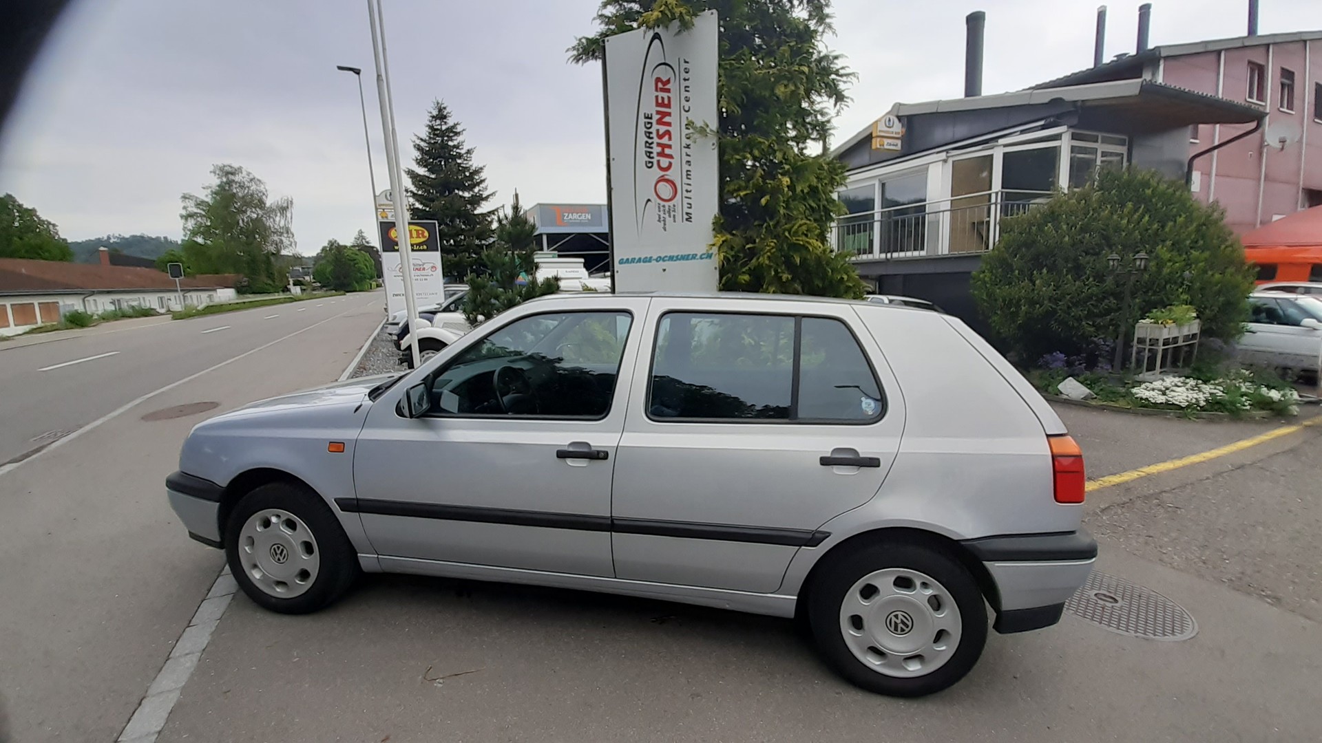 VW Golf 1800 S-Plus (GL)-showroom-element-3