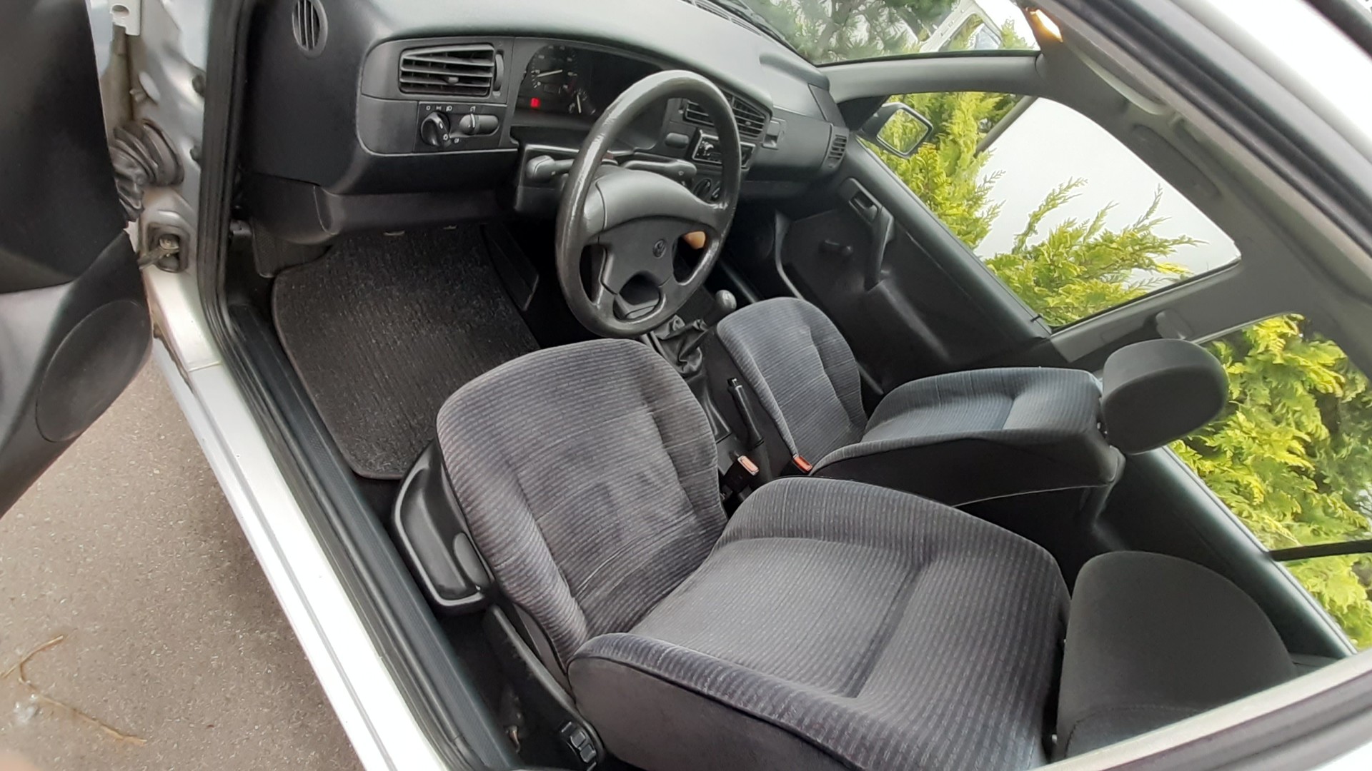 VW Golf 1800 S-Plus (GL)-image-7