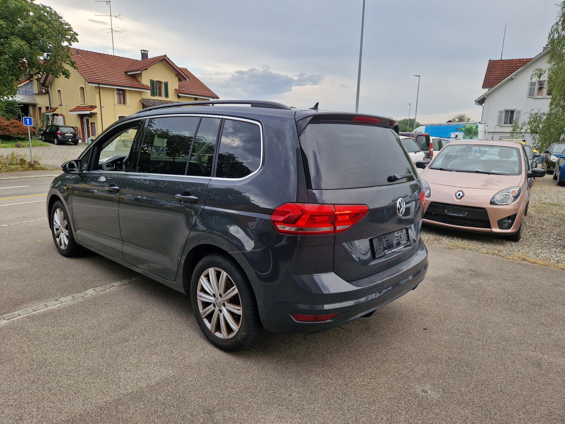 VW Touran 1.6 TDI BlueMotion Technology Comfortline DSG-image-7