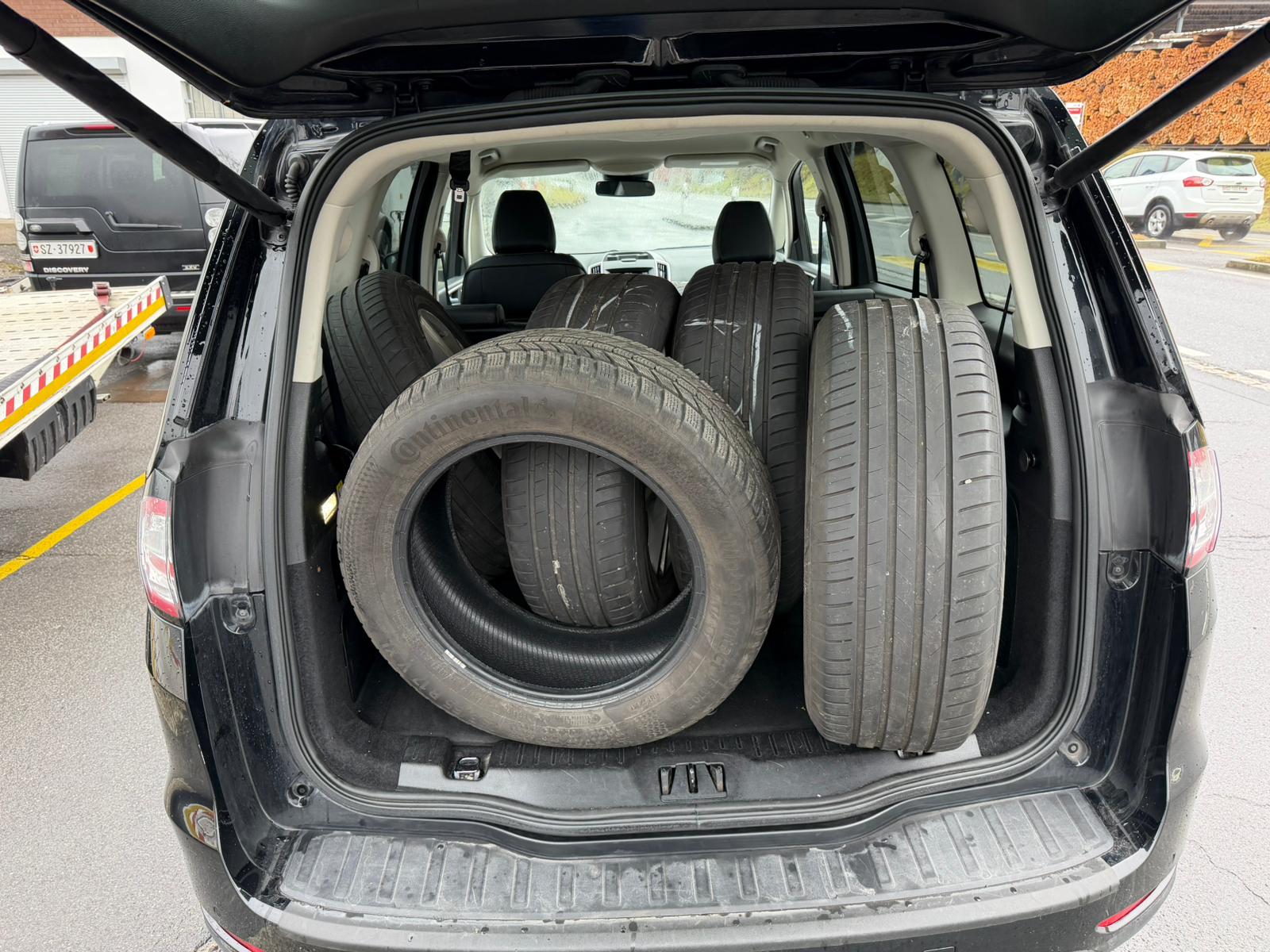 FORD Galaxy 2.0 TDCi Titanium AWD Automatic-image-9