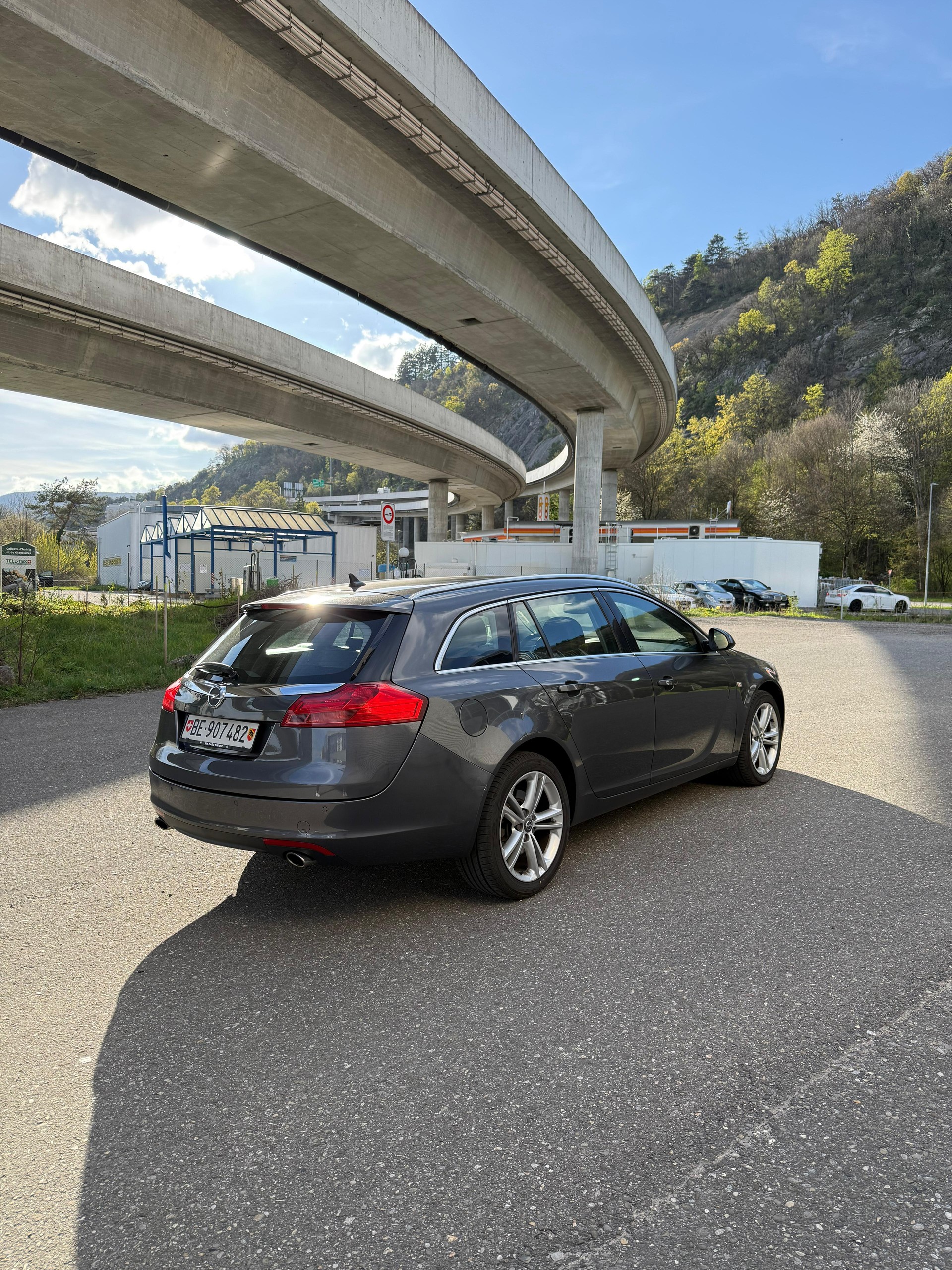 OPEL Insignia ST 2.0 Turbo Sport 4WD Aut.-image-2