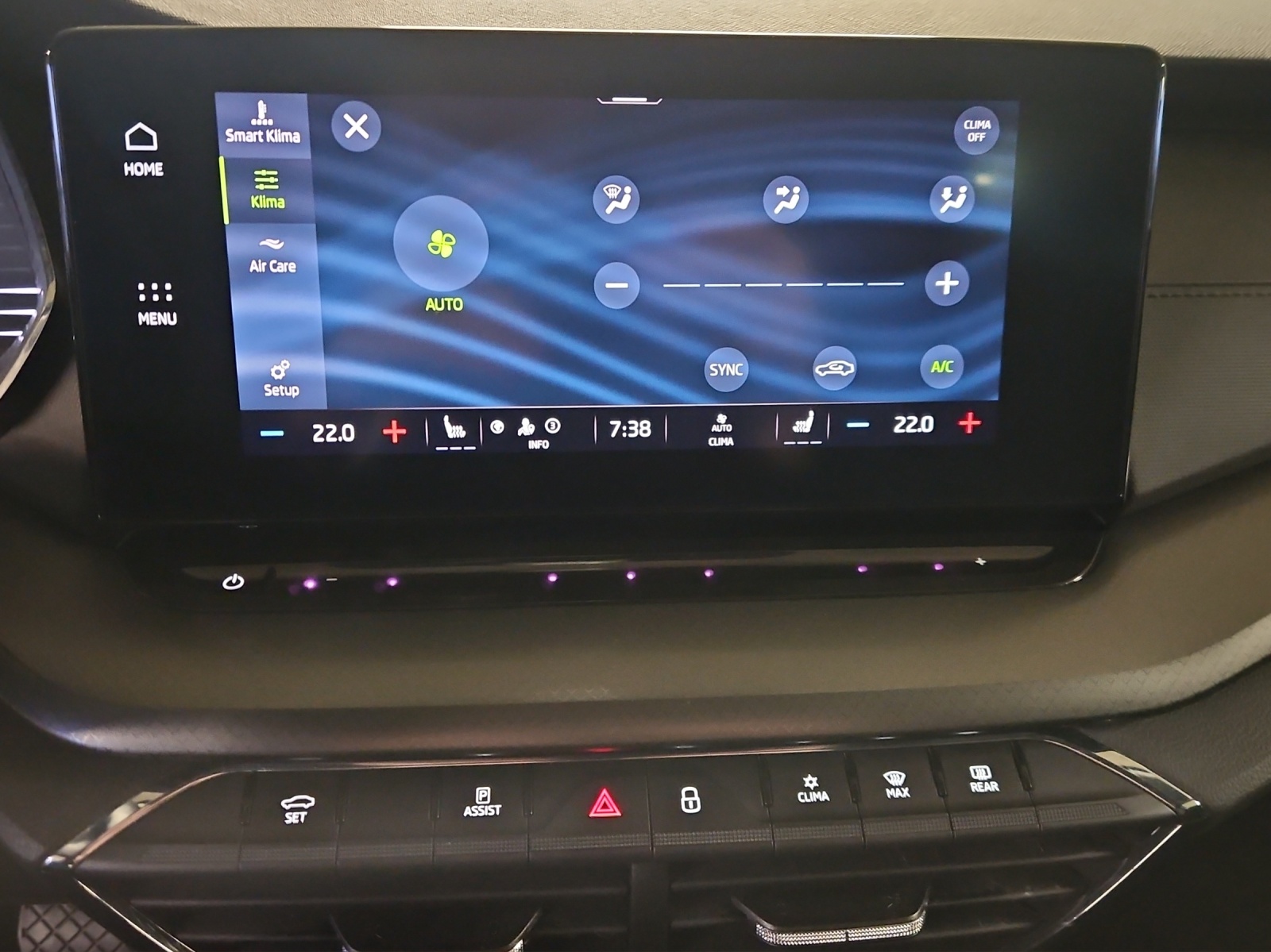 SKODA Octavia Combi 2.0 TDI DSG Ambition 4x4-image-18