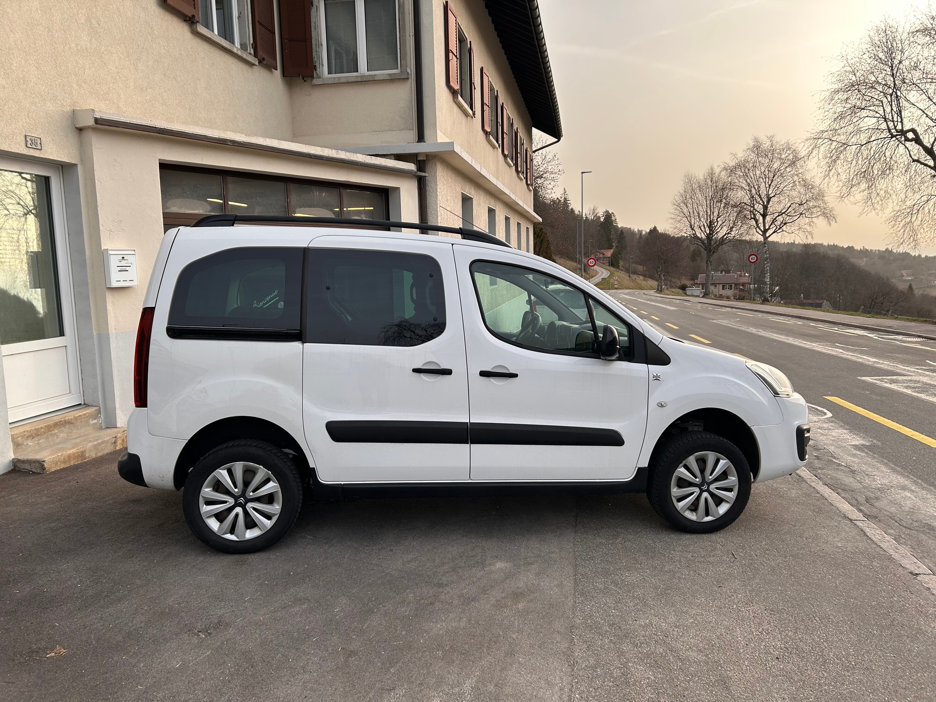 CITROEN Berlingo 1.6 BlueHDi Feel-showroom-element-1