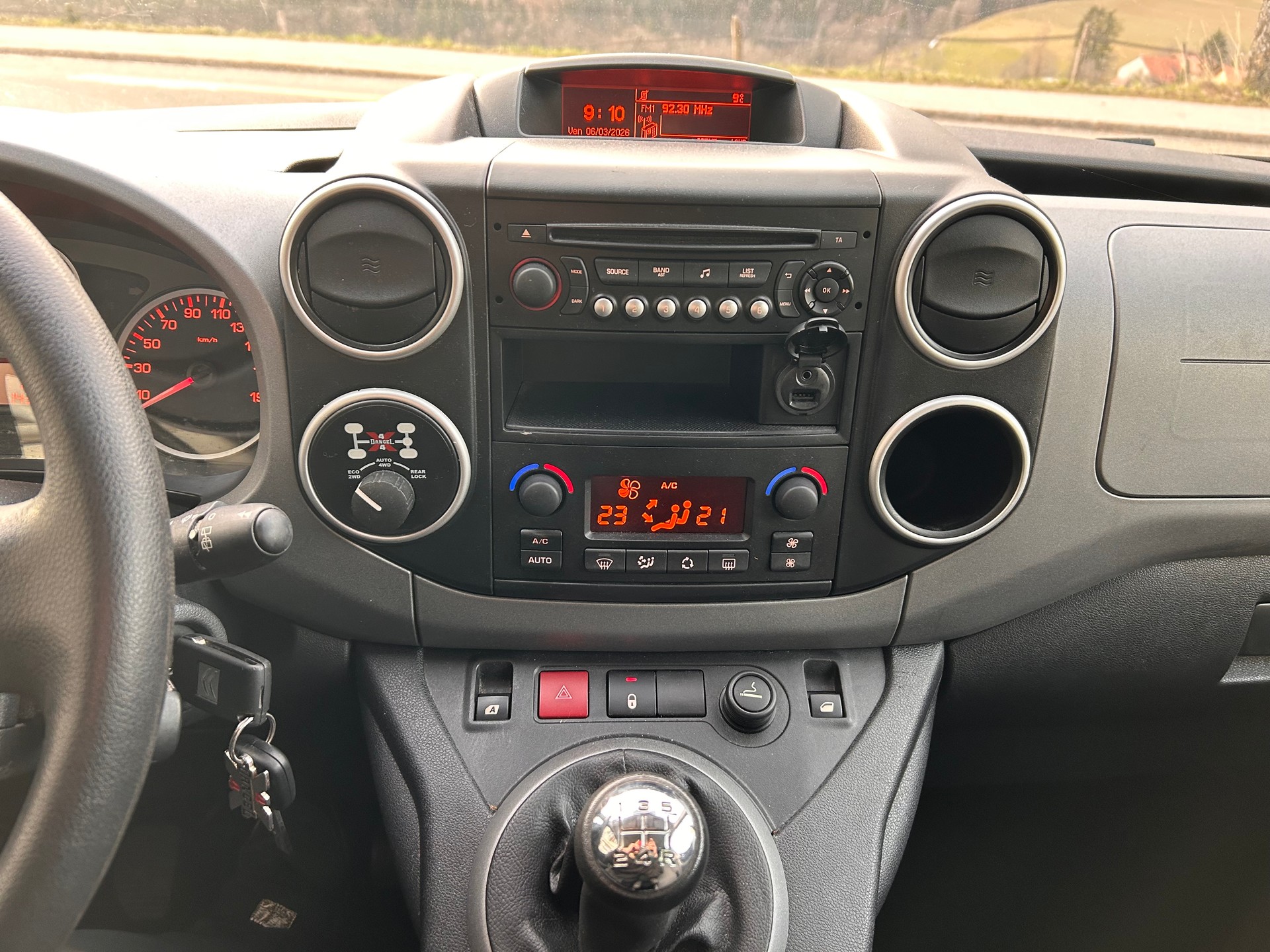 CITROEN Berlingo 1.6 BlueHDi Feel-image-9