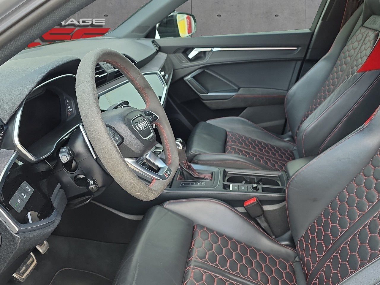 AUDI RS Q3 Sportback quattro S tronic-image-5
